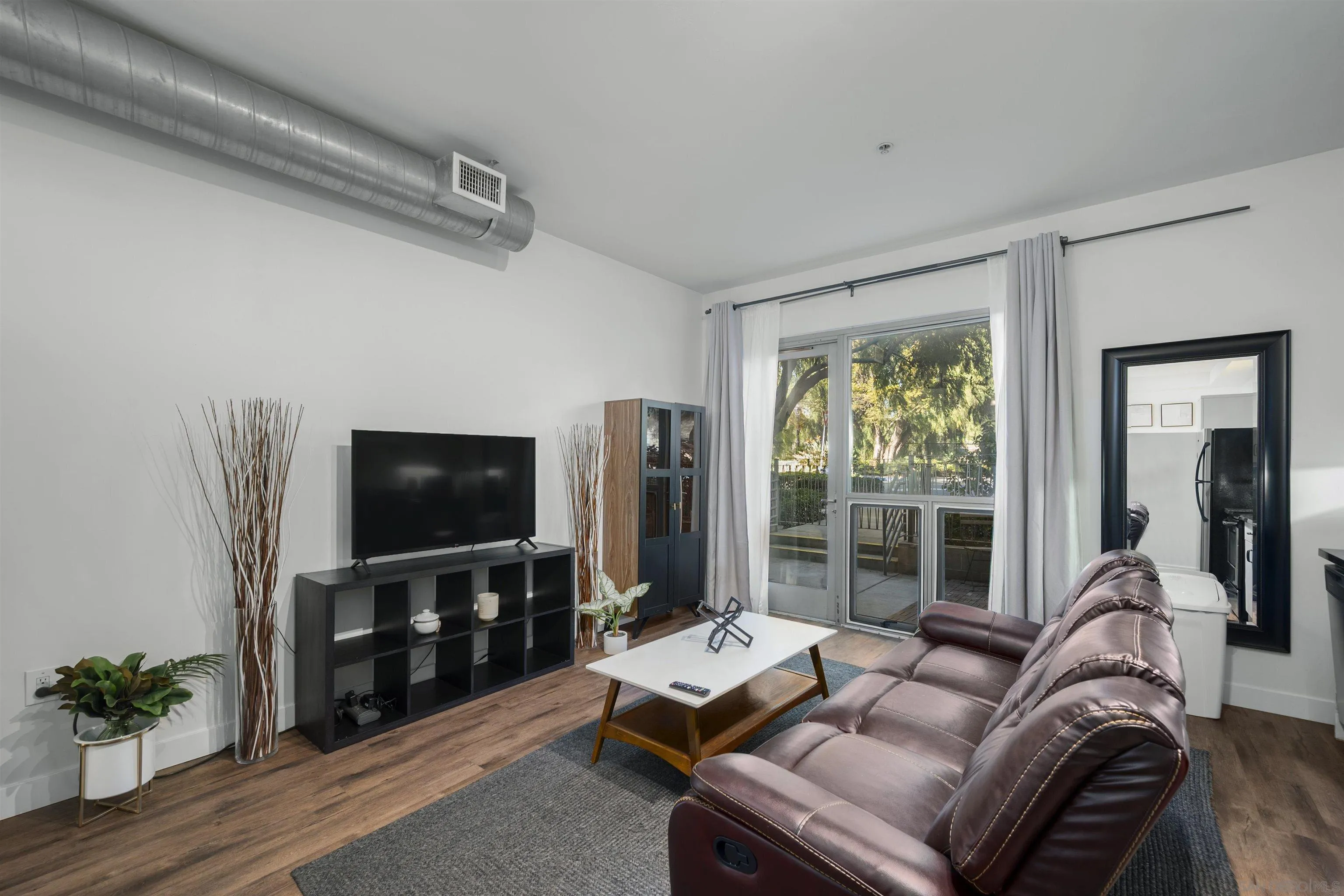 https://cdn.realtyfeed.com/cdn/127/260006823/e1a1dbddb4a1285f603e15802d029e69.webp