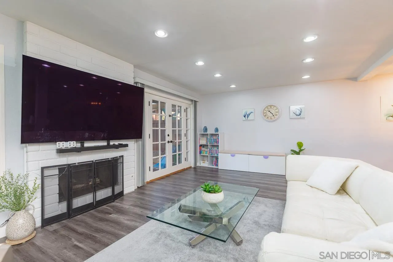 Photo #8: 260006828 Listing: Photo #8
