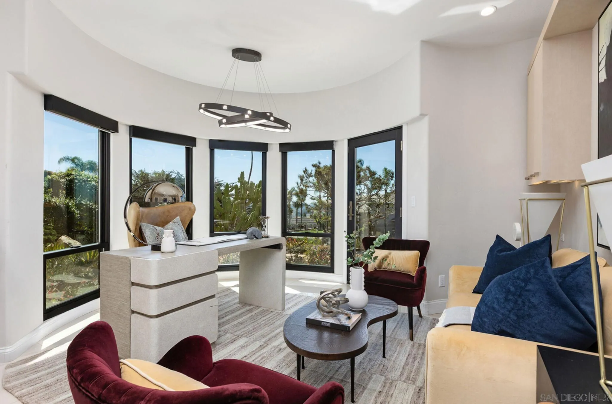 https://cdn.realtyfeed.com/cdn/127/260006830/76d691d7a912d3a79866514ba1a61ef3.webp