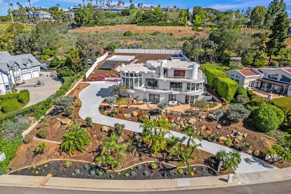 https://cdn.realtyfeed.com/cdn/127/260006830/edcd4b0e7d8c98aa5321e678d48cbf95.webp