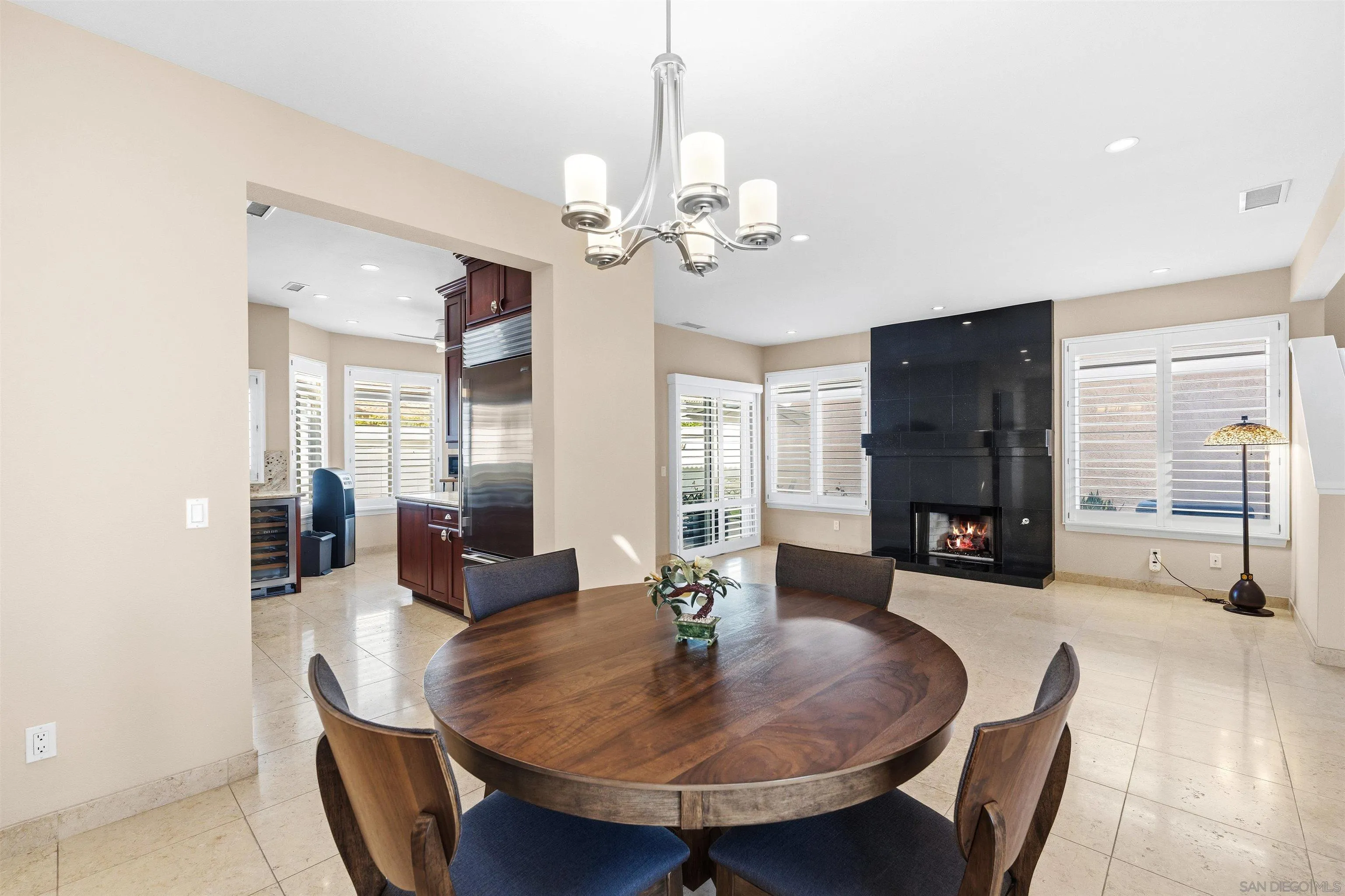 https://cdn.realtyfeed.com/cdn/127/260006838/5461486f9c3bea90b34ce44918f45224.webp