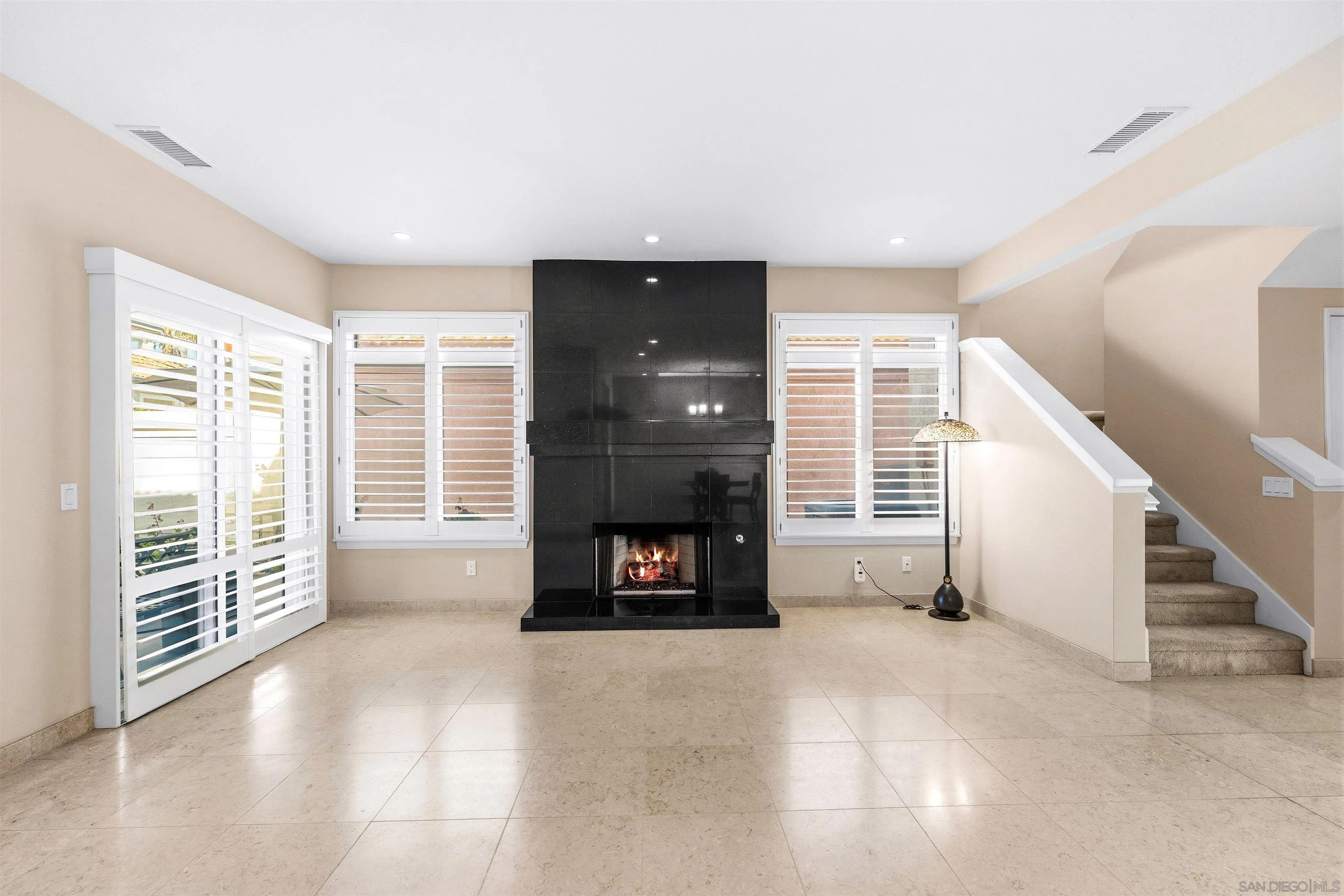 https://cdn.realtyfeed.com/cdn/127/260006838/62375e5b4104467dc6741f427e711ae4.webp