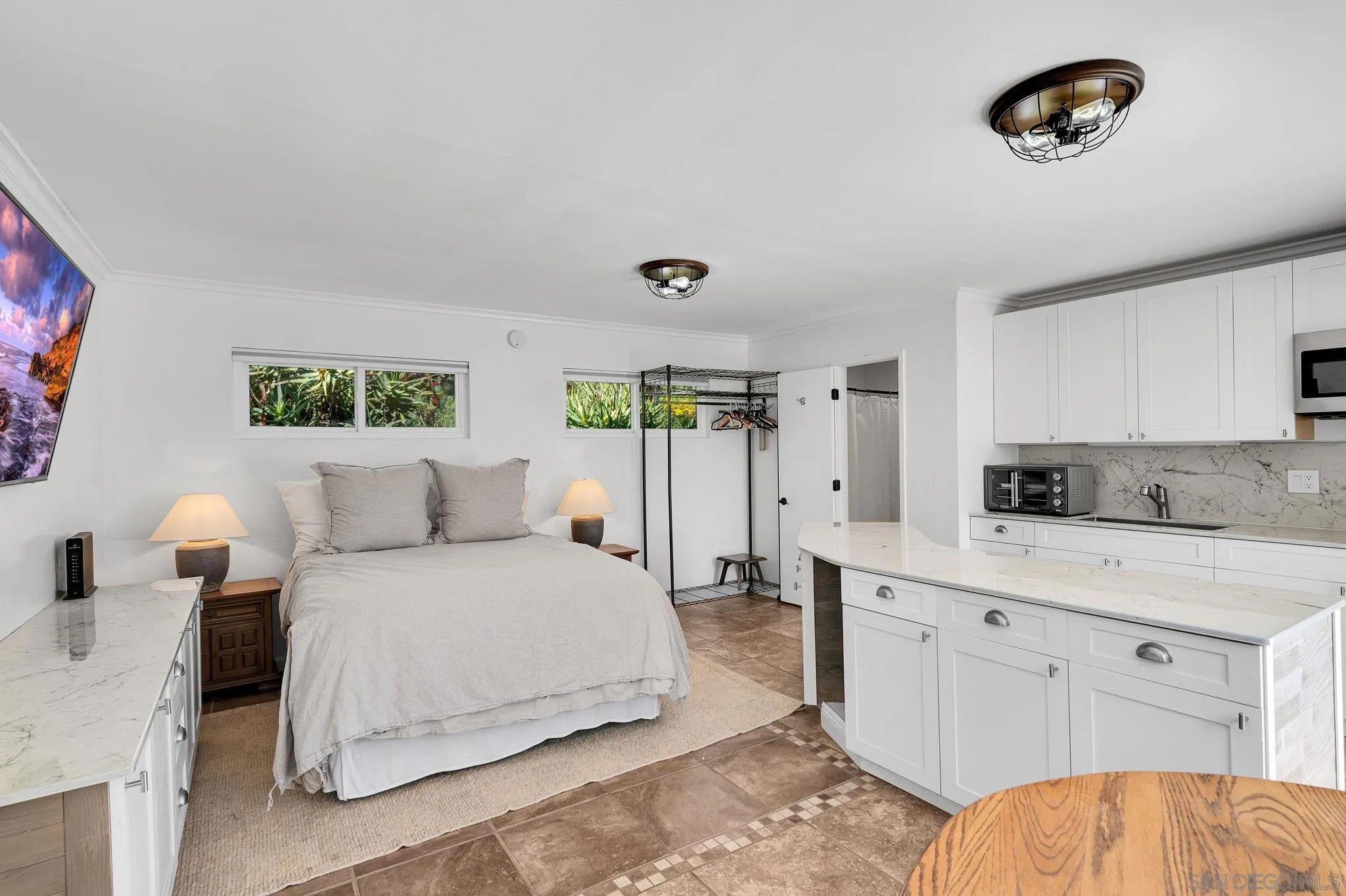 https://cdn.realtyfeed.com/cdn/127/260006840/07c5e553af60018772c5ab8ad556d140.webp