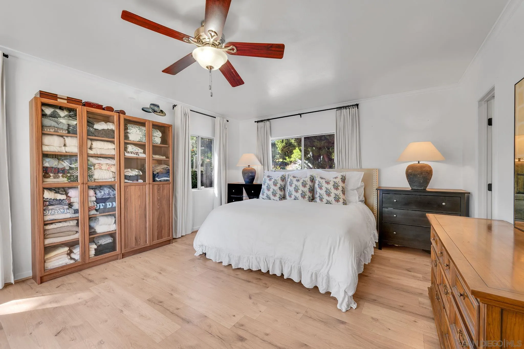 https://cdn.realtyfeed.com/cdn/127/260006840/1fe0a878fb8d9a6c96d6d077063958e1.webp