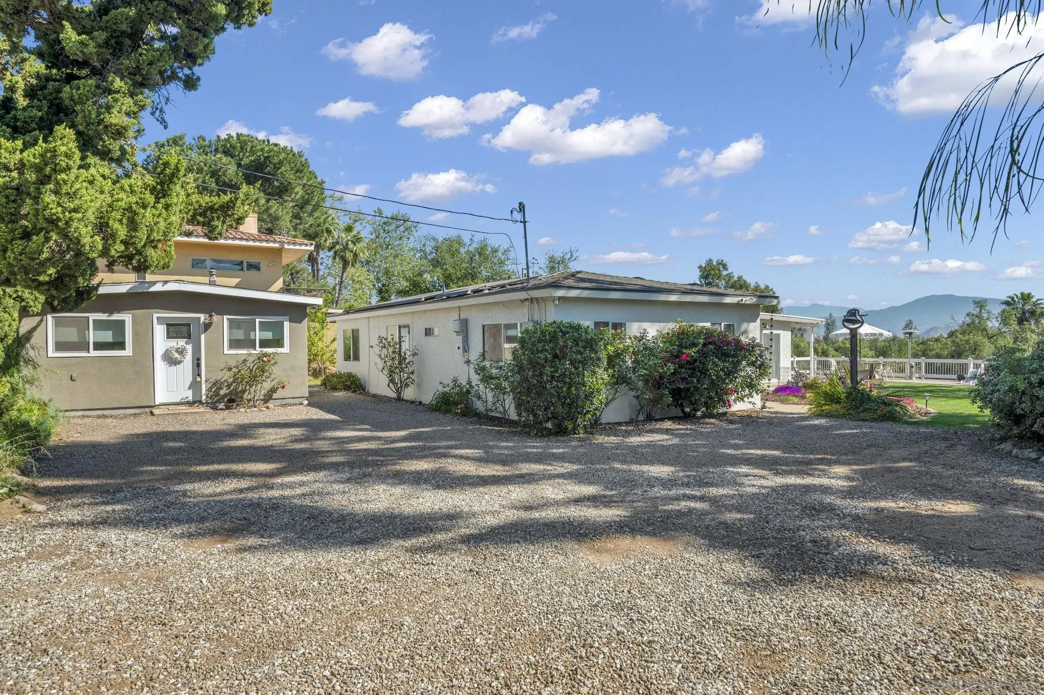 https://cdn.realtyfeed.com/cdn/127/260006840/38cc5839852802ec20031396d6e5af58.webp