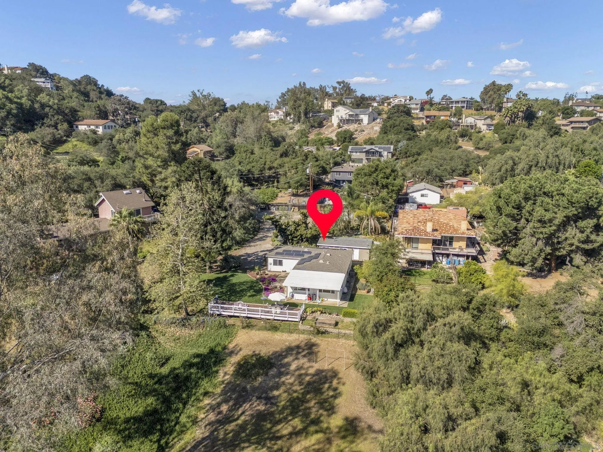 https://cdn.realtyfeed.com/cdn/127/260006840/674d989e26e6068cf95e90bc2127000a.webp