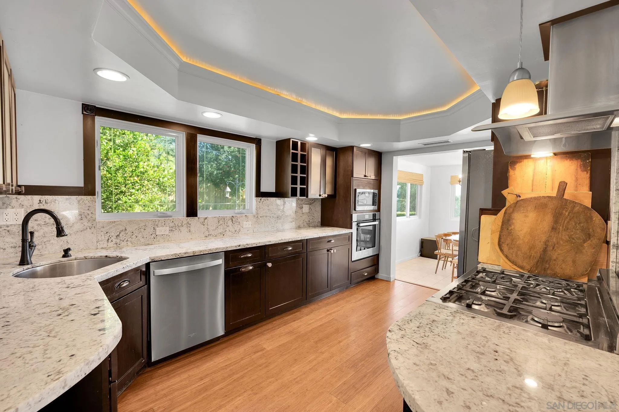 https://cdn.realtyfeed.com/cdn/127/260006840/cf97d44316d5cf6c586e0c446785ec12.webp