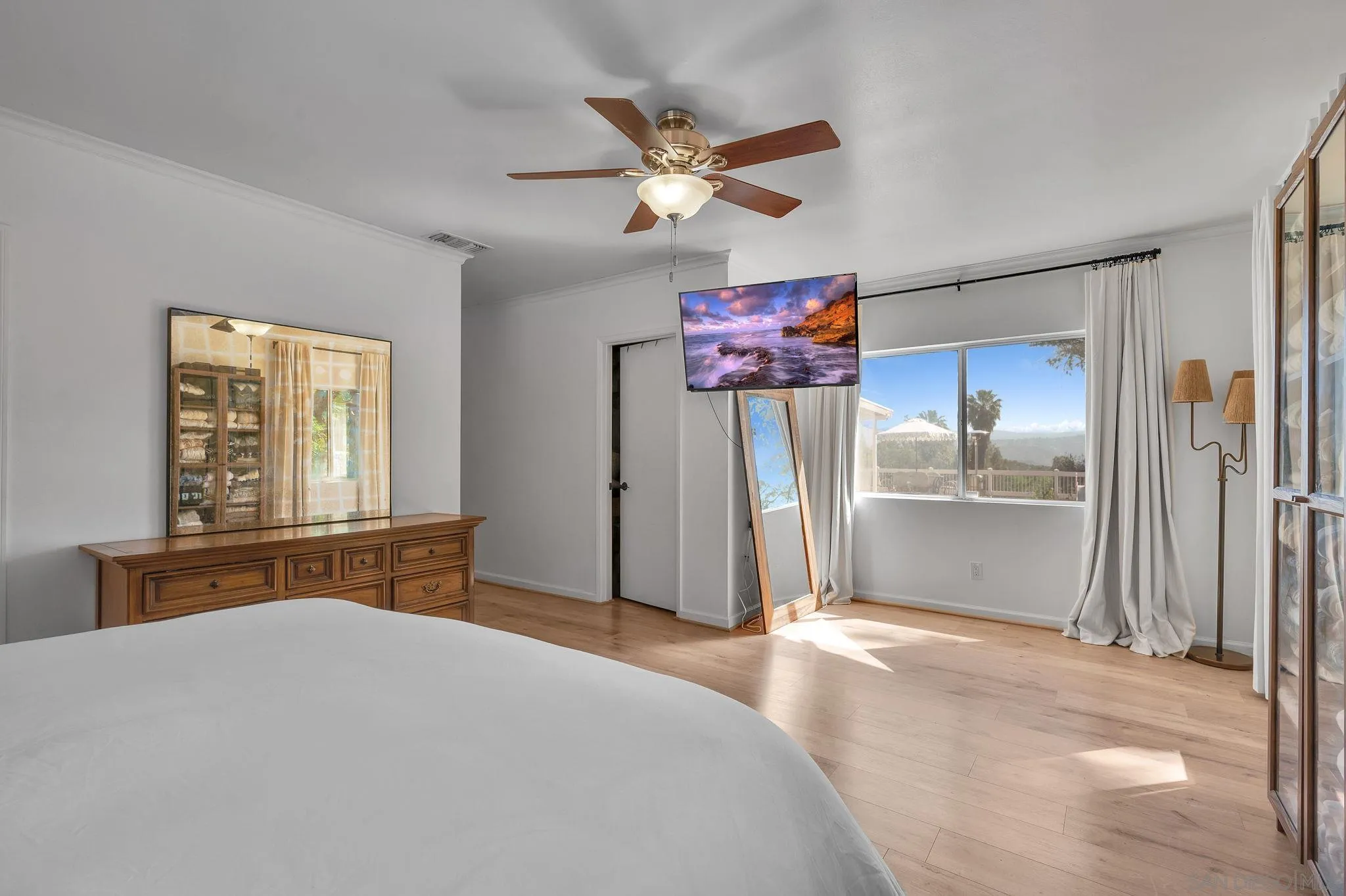 https://cdn.realtyfeed.com/cdn/127/260006840/e0daf57348380a869b359bfac728a2fd.webp