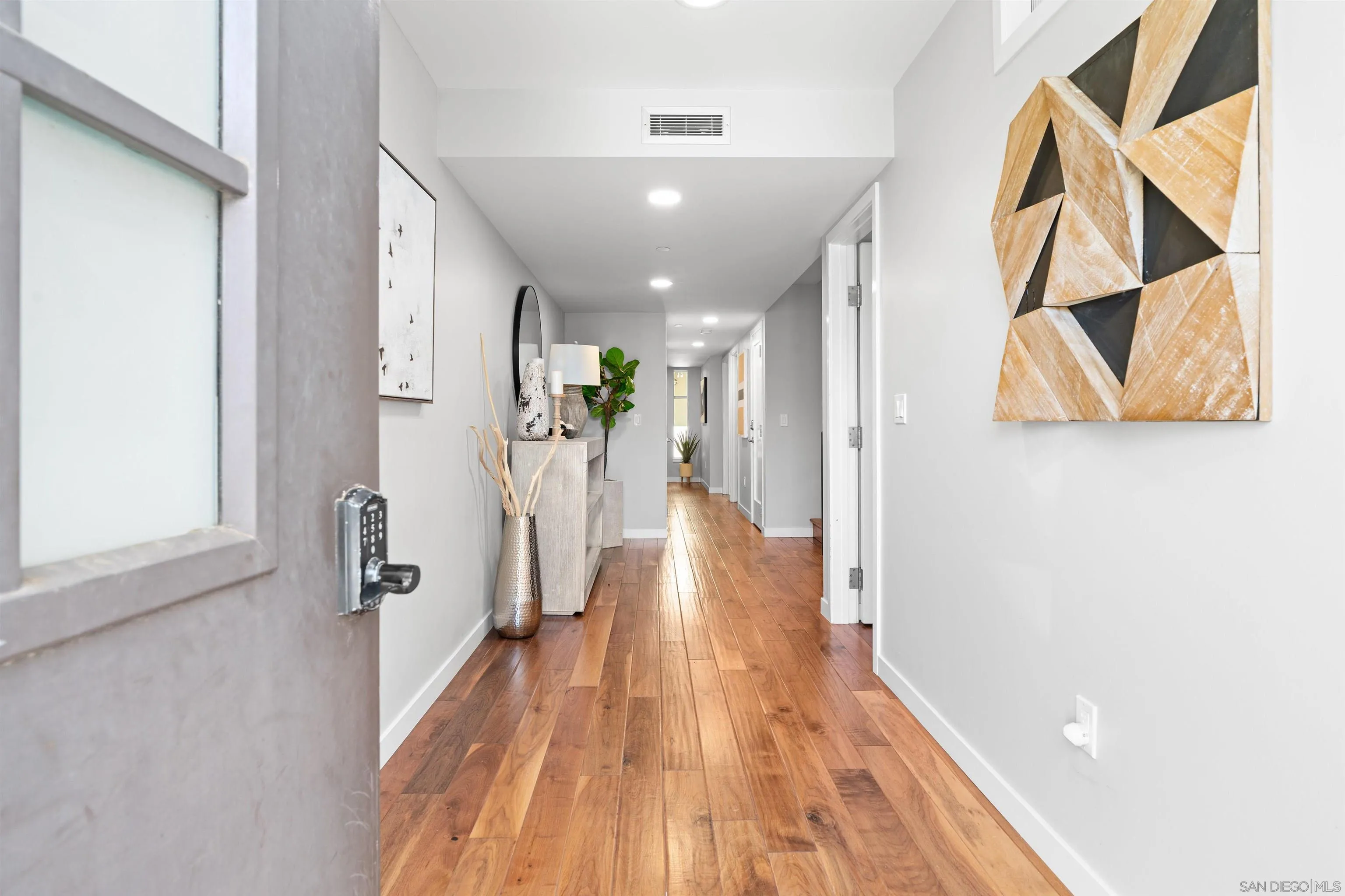 Photo #10: 260006844 Listing: Photo #10