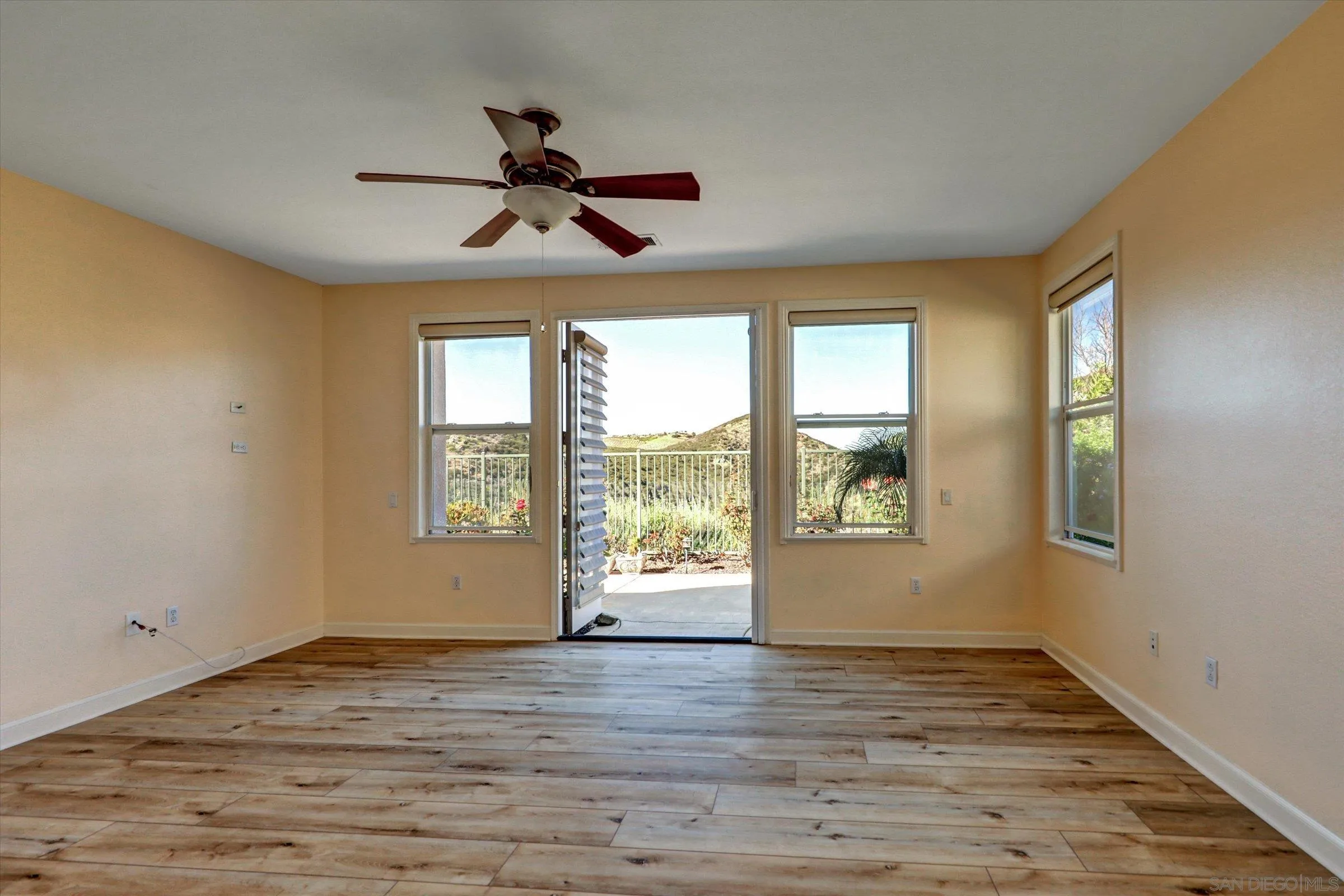https://cdn.realtyfeed.com/cdn/127/260006845/17b84ca45abaf4588e6ab3ce831e136a.webp
