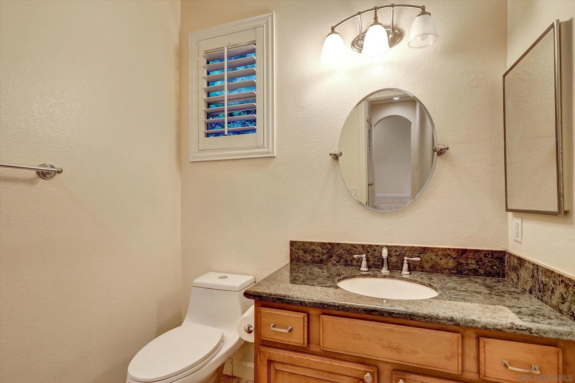 https://cdn.realtyfeed.com/cdn/127/260006845/83d5e09fbabf4dd780a25f3b9101f193.webp