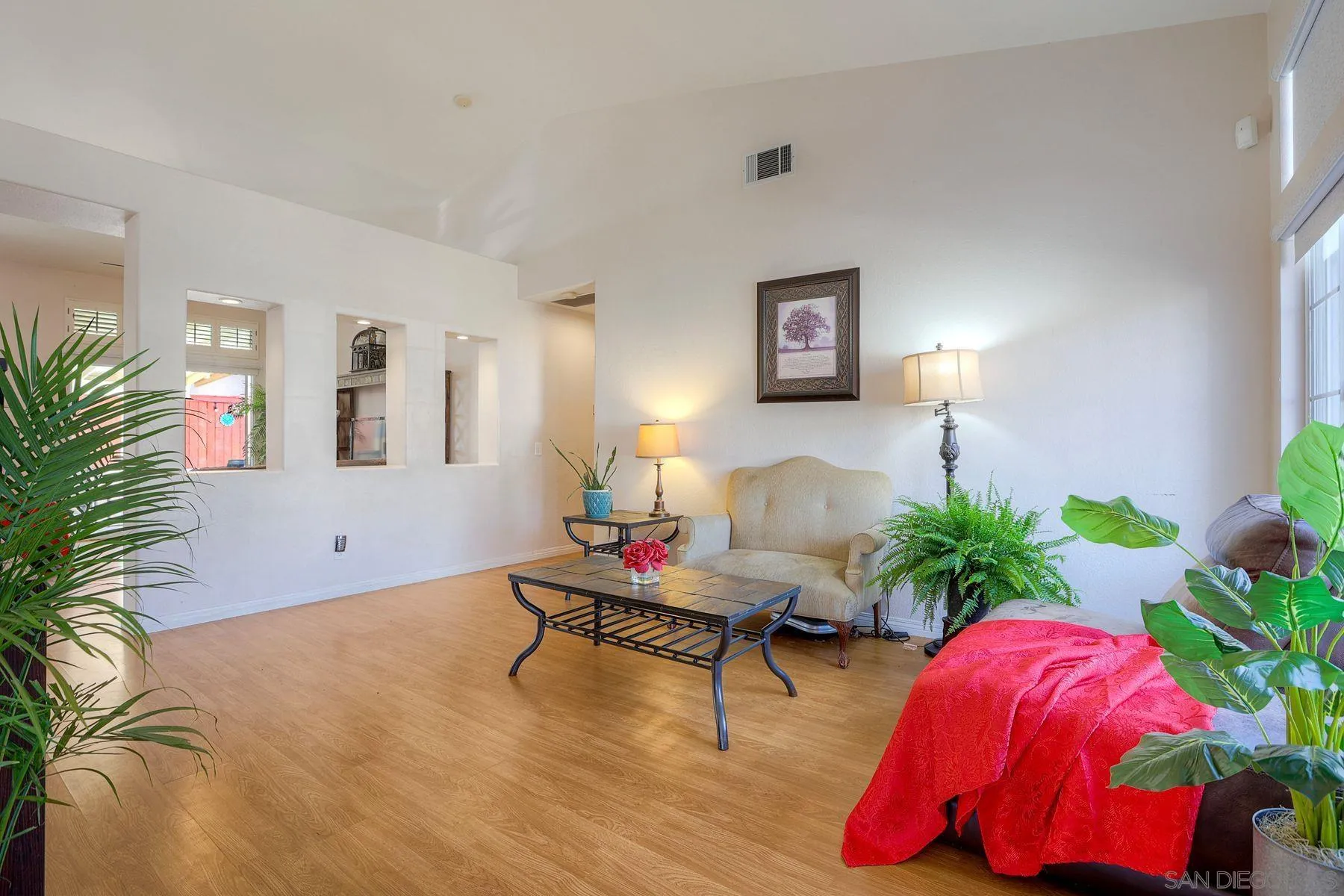 https://cdn.realtyfeed.com/cdn/127/260006847/a4379c82bea99bf4347295f940116d34.webp