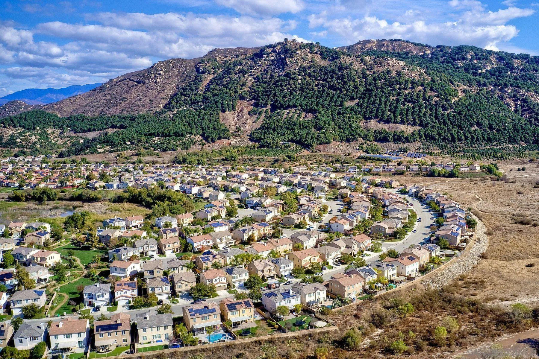 https://cdn.realtyfeed.com/cdn/127/260006847/c836781f758ced78bf9076e384f0e81f.webp