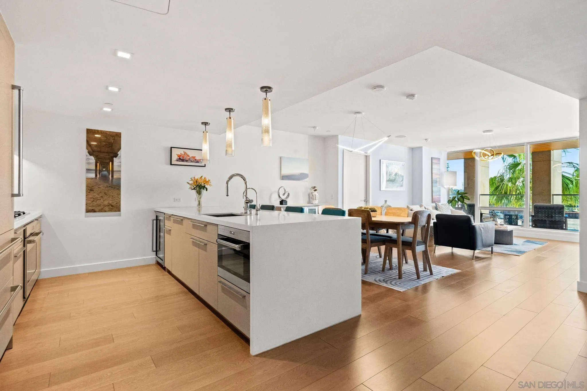 Photo #2: 260006849 Listing: Photo #2