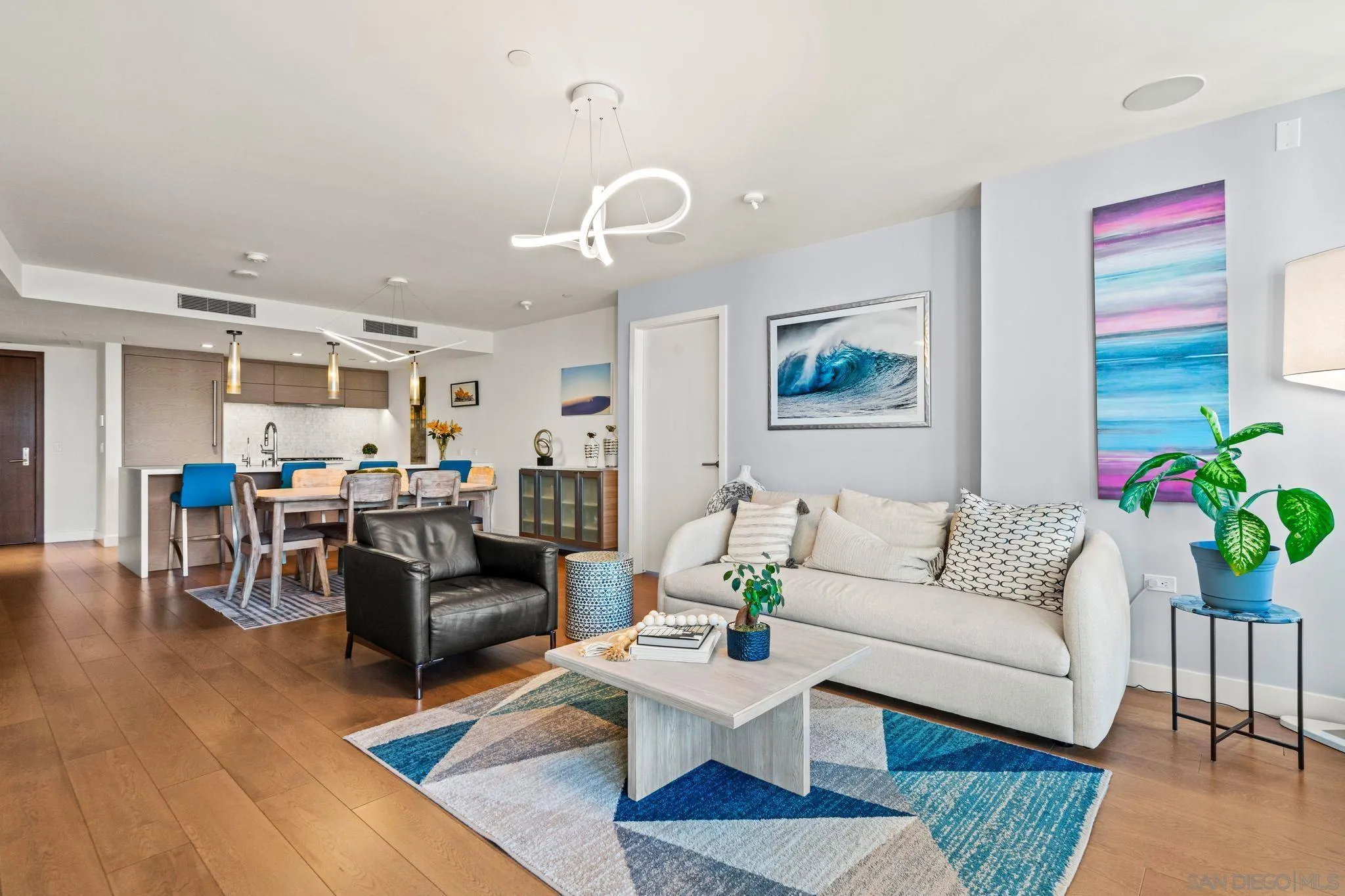 Photo #5: 260006849 Listing: Photo #5