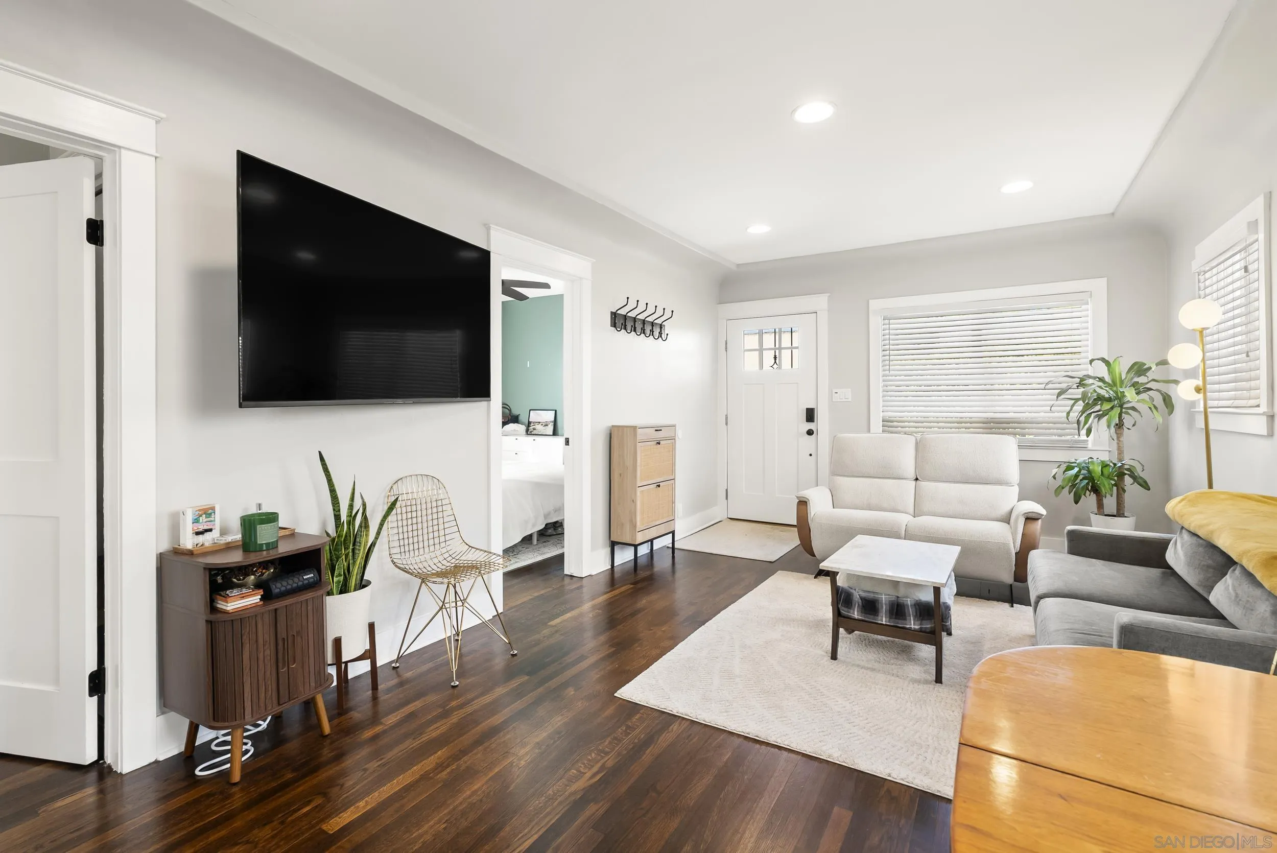 https://cdn.realtyfeed.com/cdn/127/260006850/944889f73fe98c73c6793015d14945c9.webp