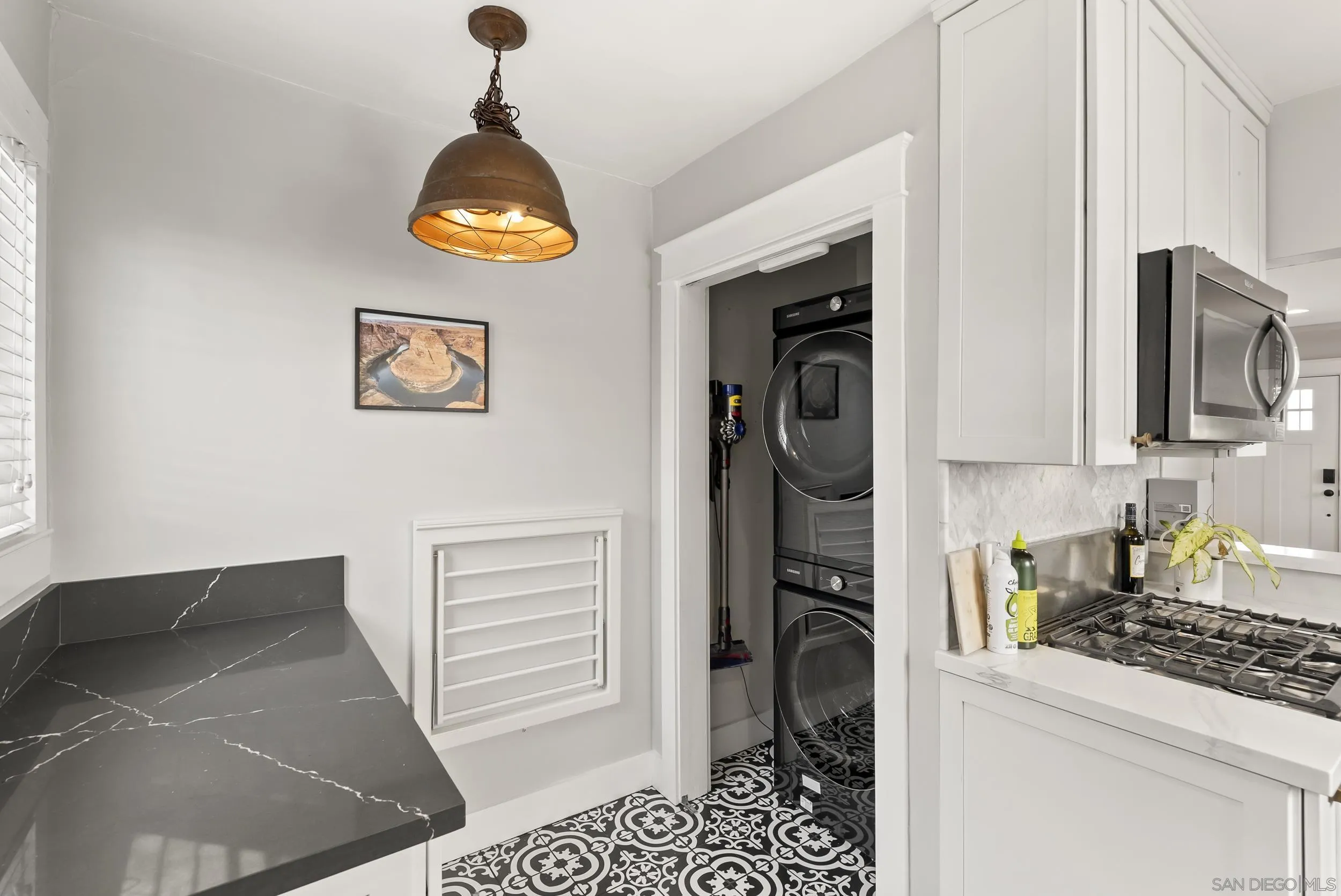 https://cdn.realtyfeed.com/cdn/127/260006850/a30ae0418fa68cb645a9567bc83623d6.webp