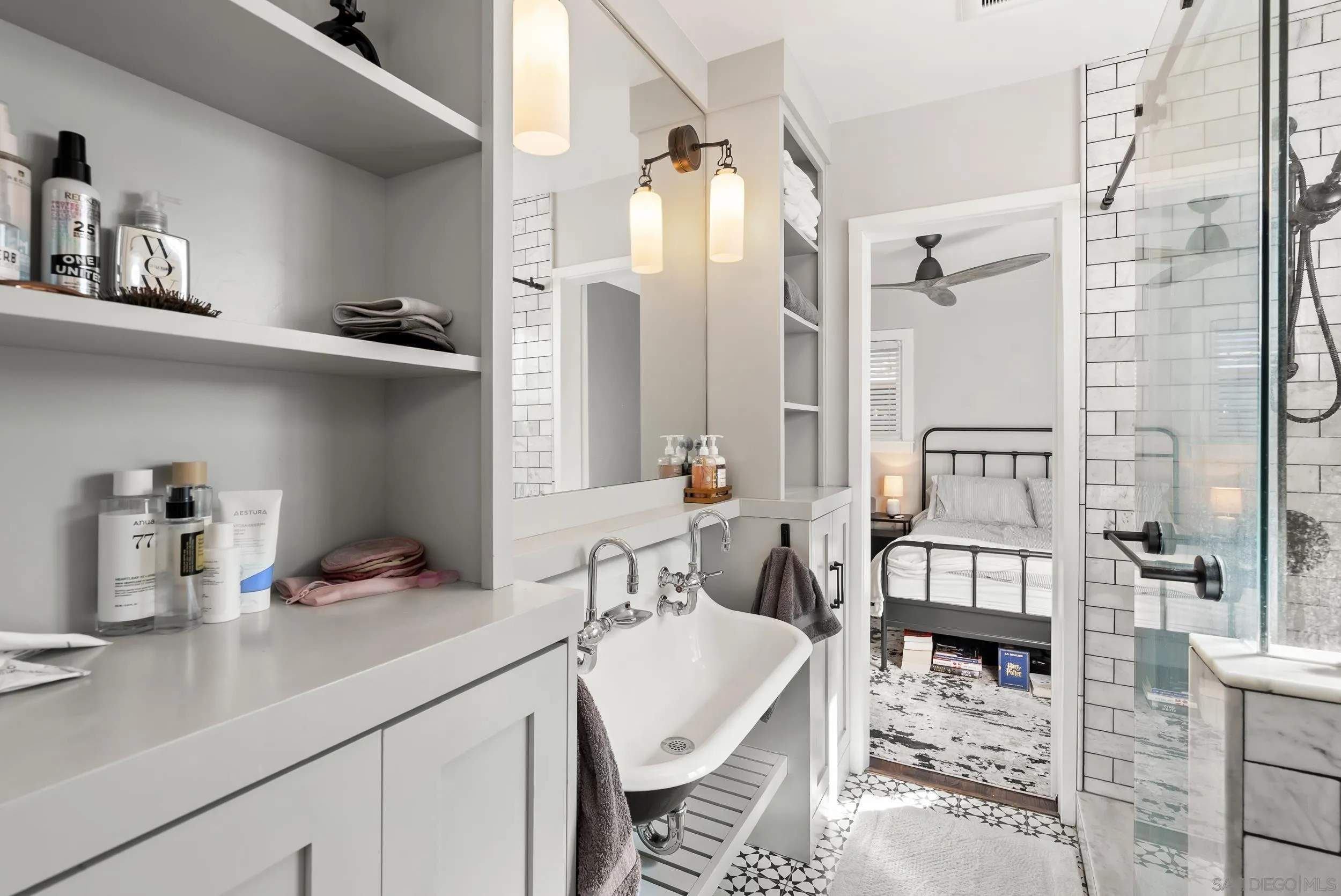 https://cdn.realtyfeed.com/cdn/127/260006850/d35efe0181bead3b57b8589313a5a2db.webp