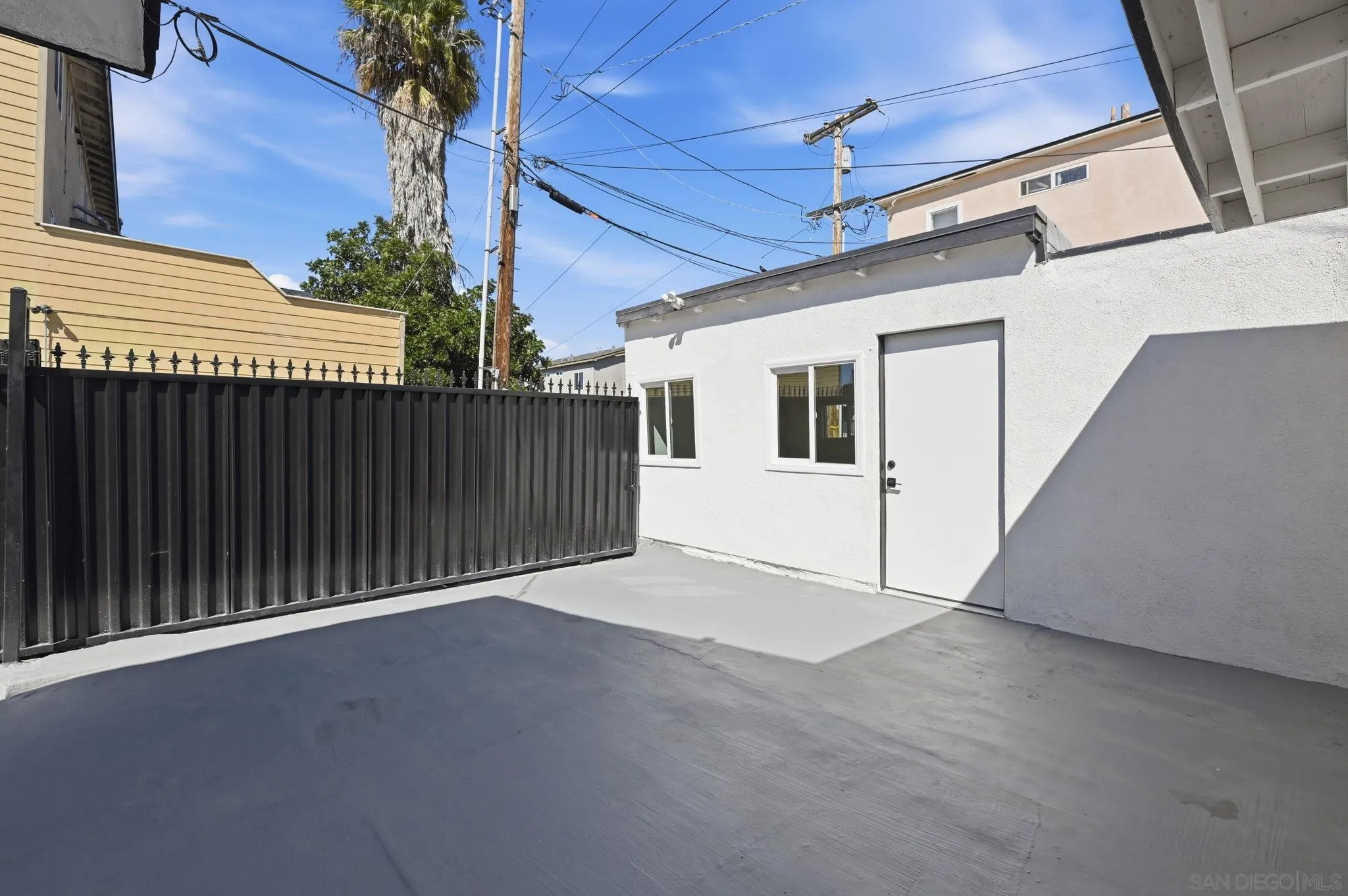https://cdn.realtyfeed.com/cdn/127/260006853/a7cd0e4c71afa751363a15d03799b49a.webp