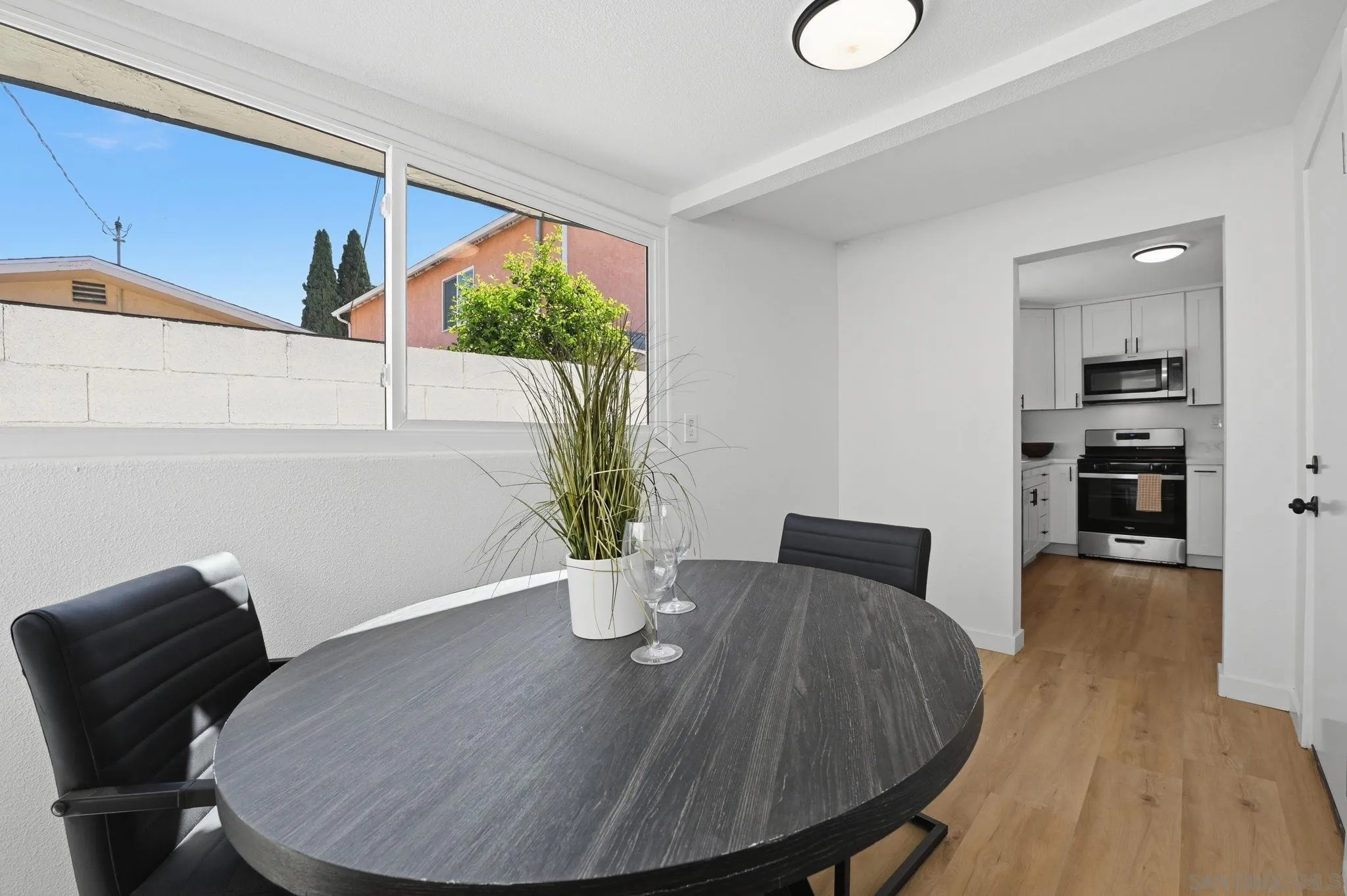 https://cdn.realtyfeed.com/cdn/127/260006853/f924f05ce4ac982c342edf6a1cf27e14.webp