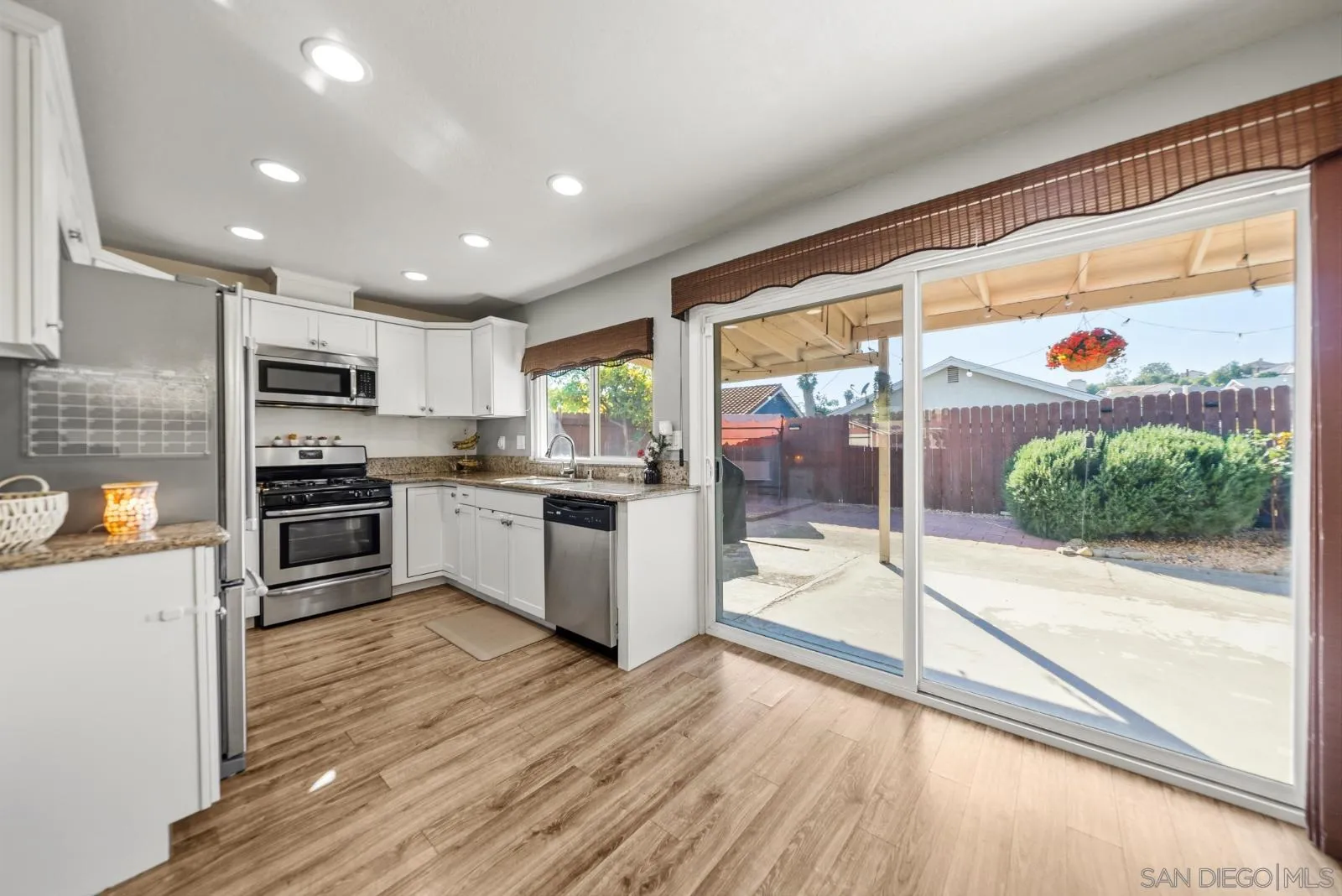 https://cdn.realtyfeed.com/cdn/127/260006854/a5d9560ecd02b2b56312b67fad4a0994.webp