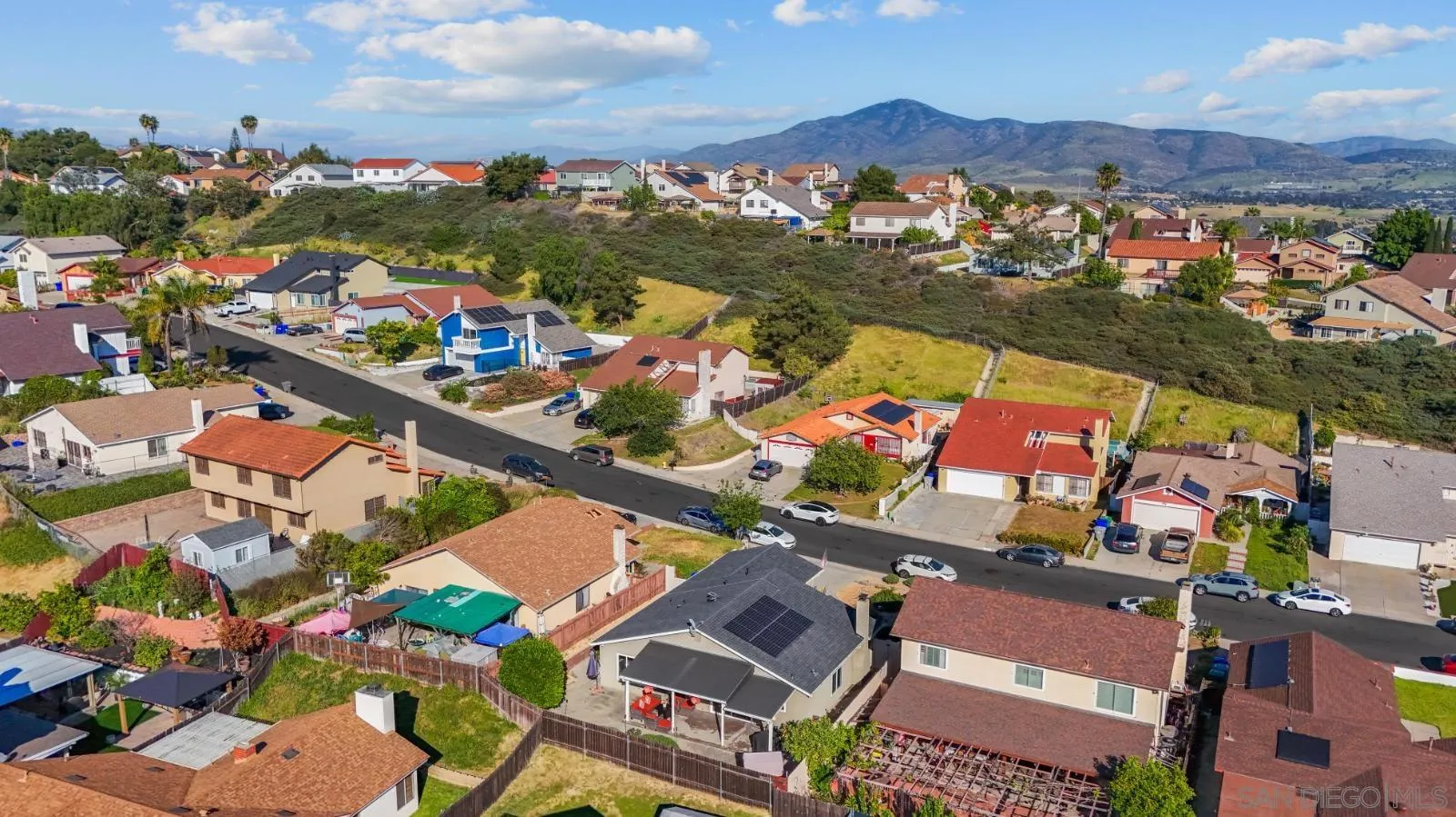 https://cdn.realtyfeed.com/cdn/127/260006854/d18e1adb268a193be07fc6ee8425a1f6.webp