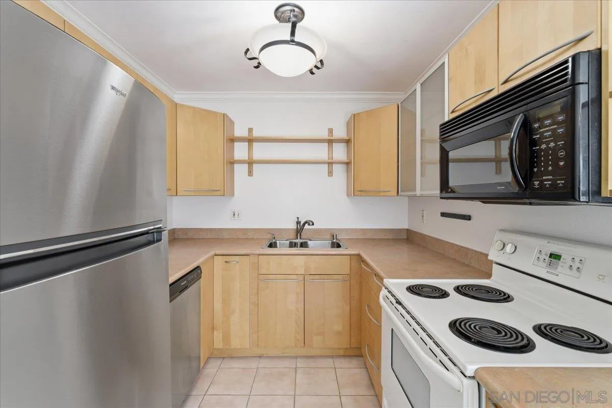 Photo #3: 260006856 Listing: Photo #3