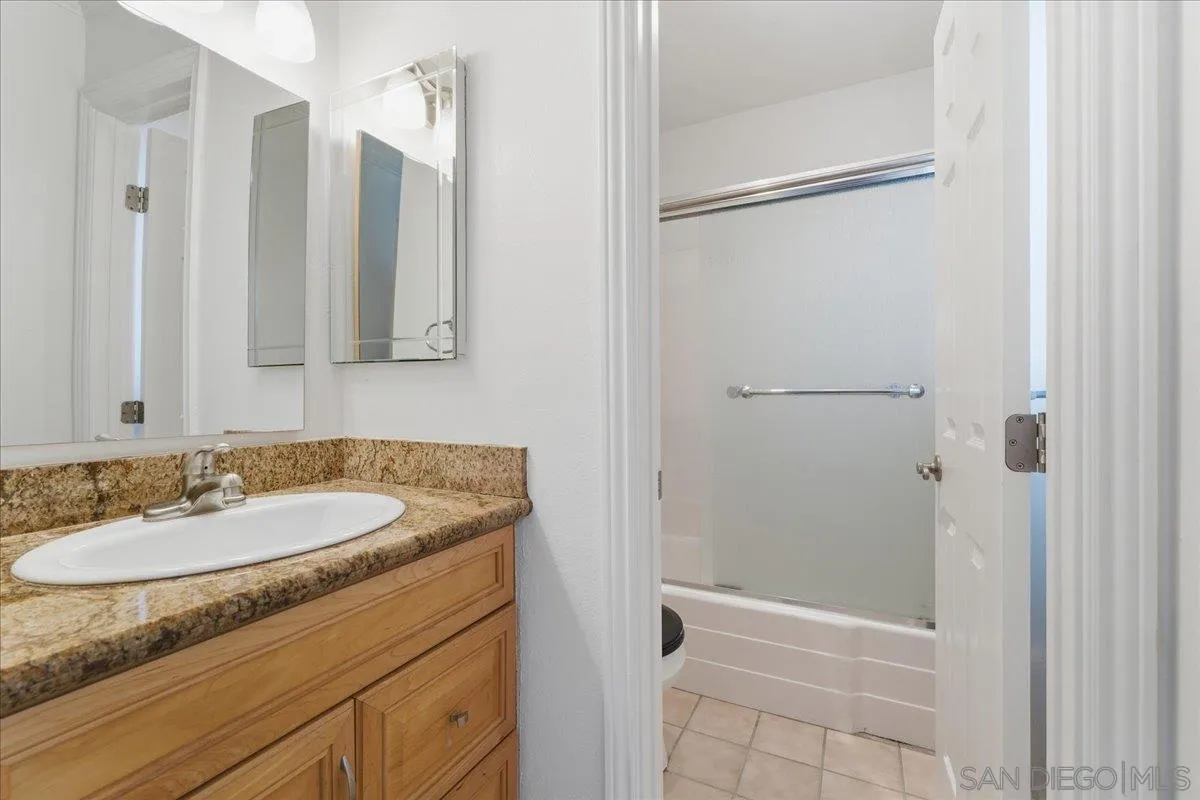 Photo #15: 260006856 Listing: Photo #15