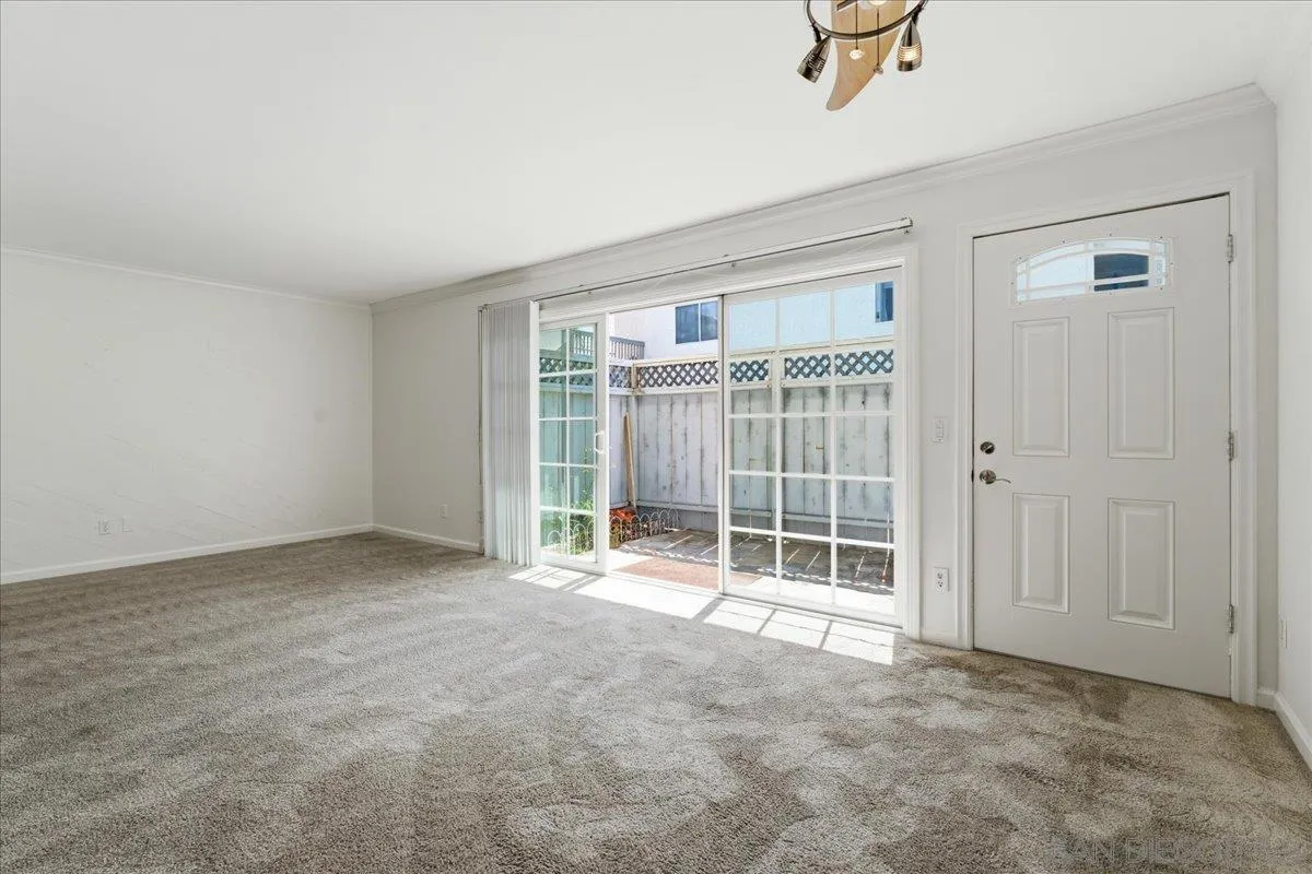 Photo #8: 260006856 Listing: Photo #8
