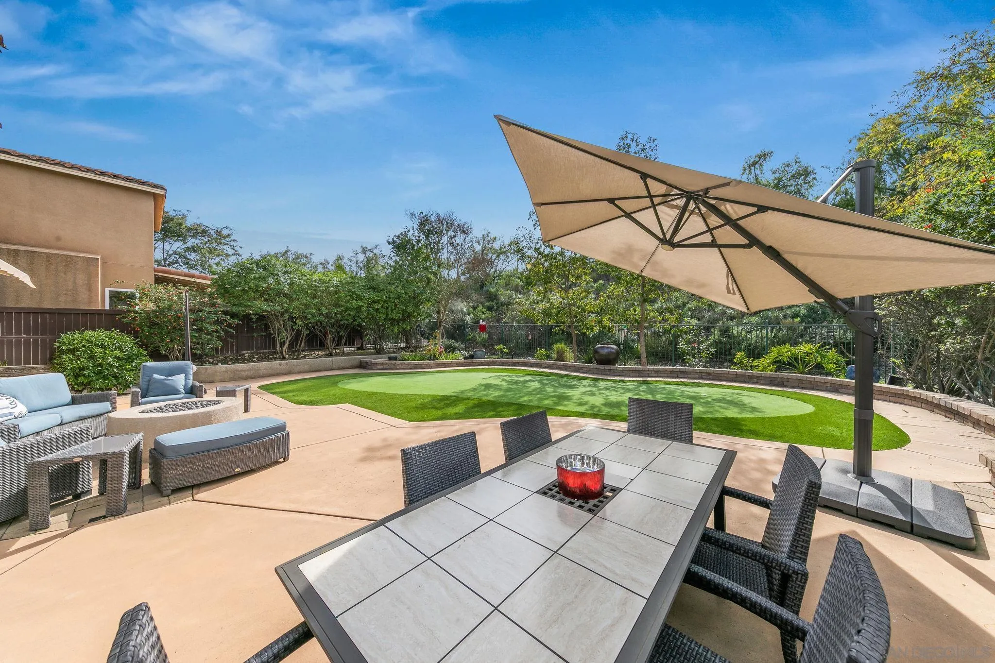 https://cdn.realtyfeed.com/cdn/127/260006859/5cf2c6bf8450c931726c8f4d886b55ed.webp