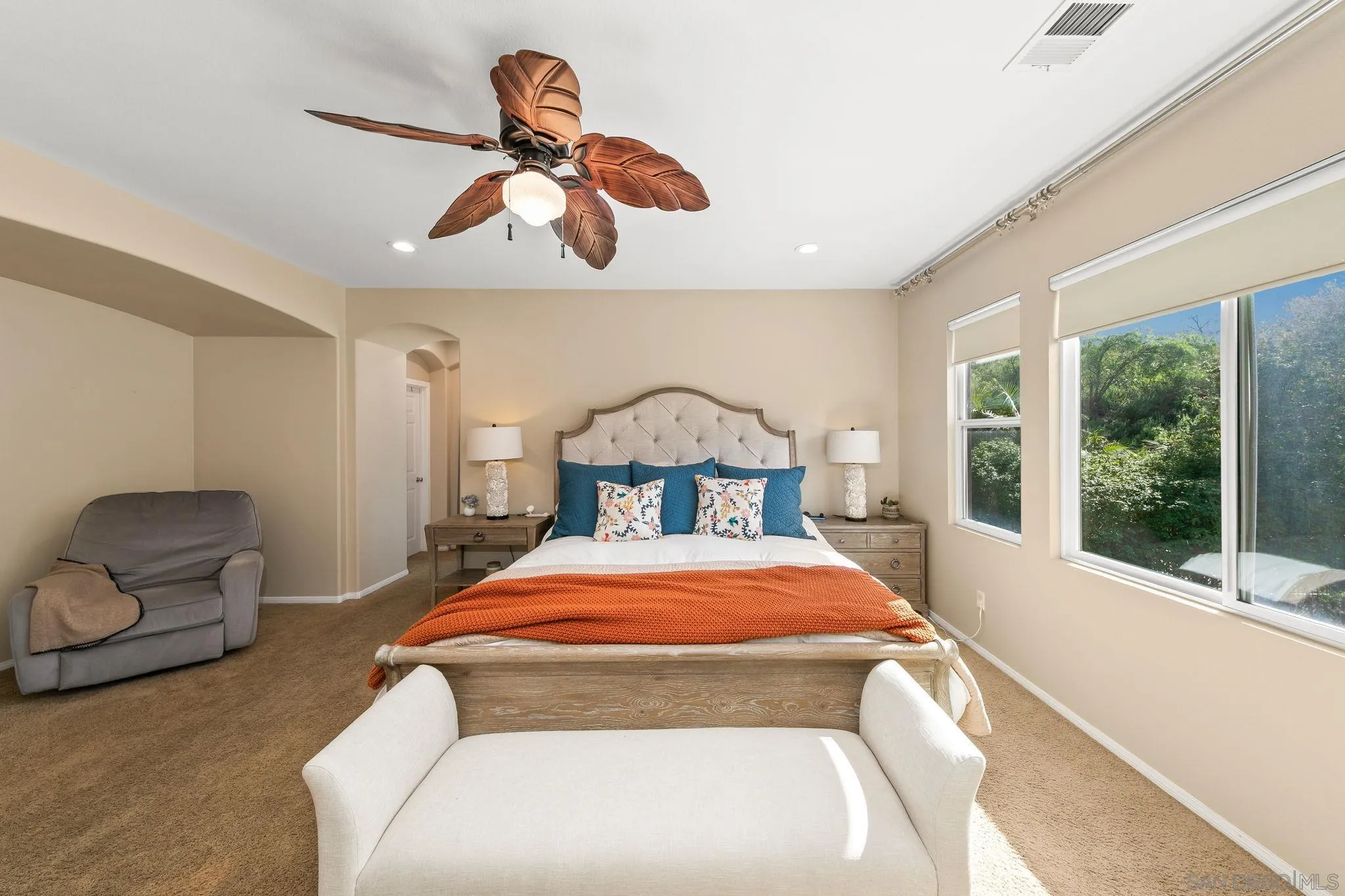 https://cdn.realtyfeed.com/cdn/127/260006859/b4885b1e6712bdc67821593f1e7b55bc.webp