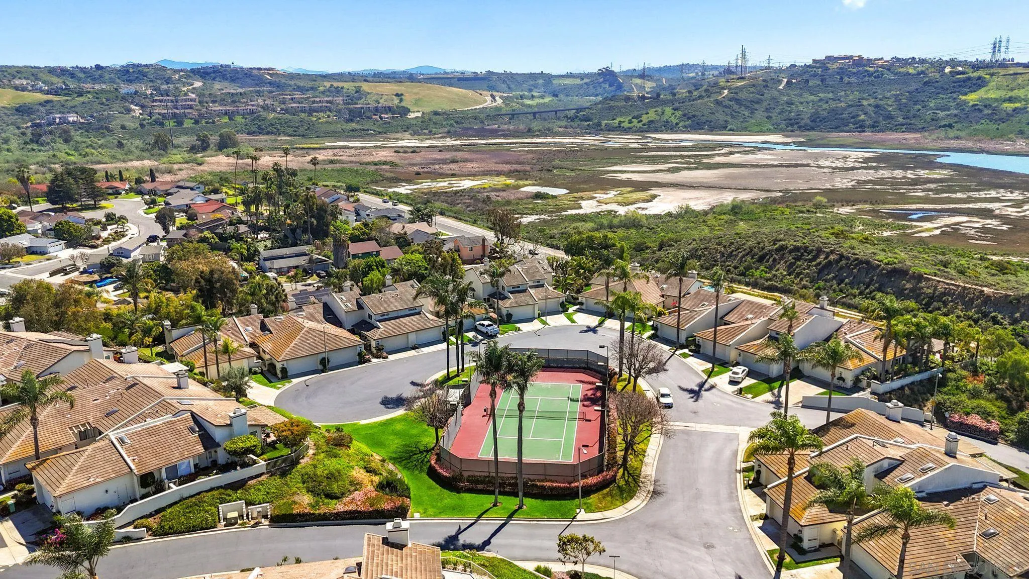 https://cdn.realtyfeed.com/cdn/127/260006860/017c674283c8cad9dc651bb5f2dc6f42.webp