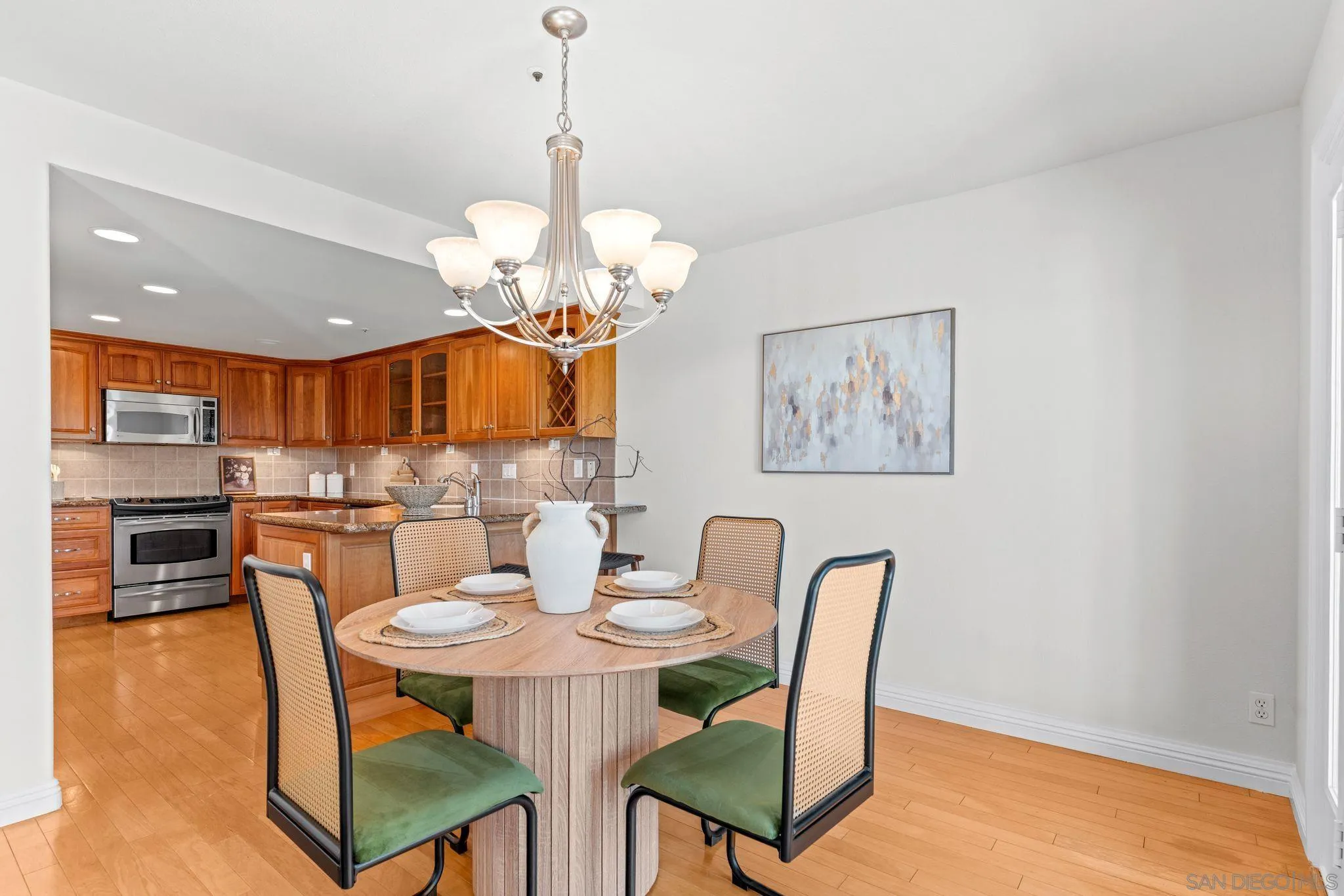 https://cdn.realtyfeed.com/cdn/127/260006860/c29e22d5b4a3a9813a0ce452380520c2.webp
