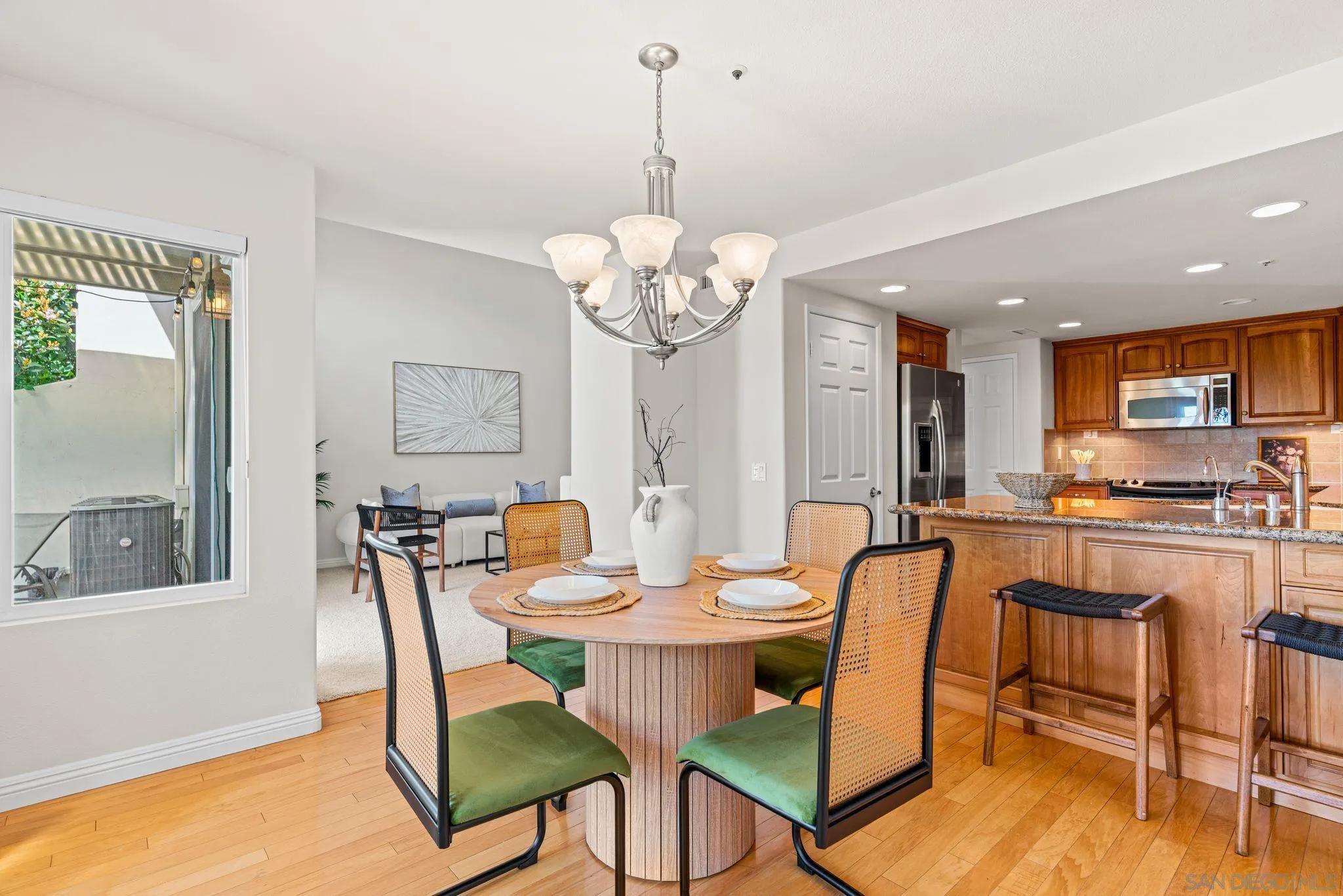 https://cdn.realtyfeed.com/cdn/127/260006860/c7d1f475e9377fdd292e9fcc6294ad2e.webp