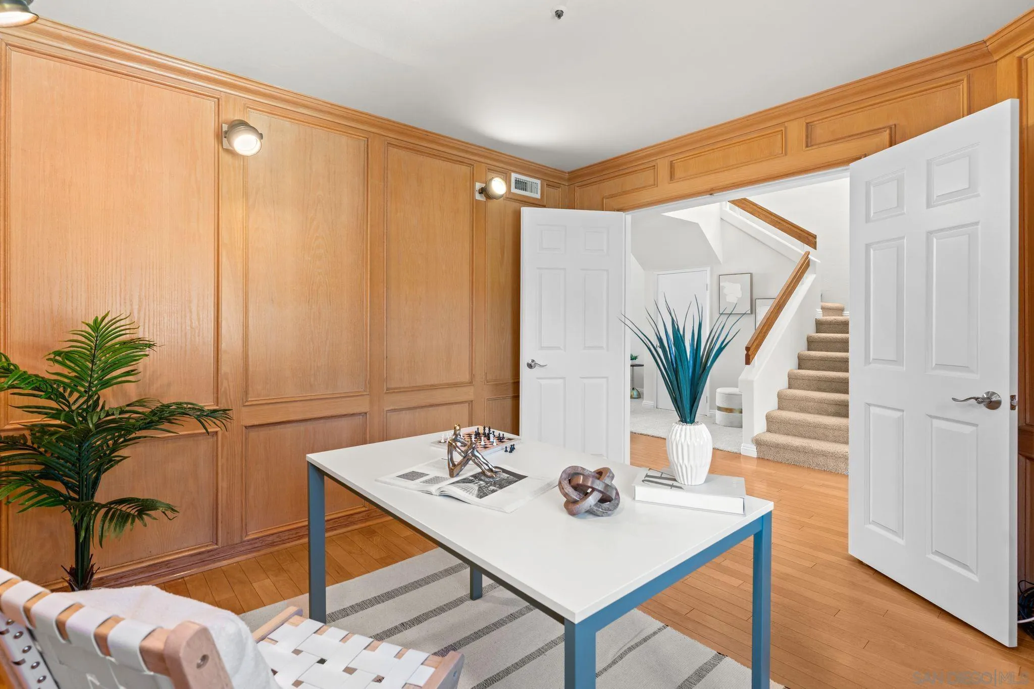 https://cdn.realtyfeed.com/cdn/127/260006860/fa812894f6f64f676931f6366a95b772.webp