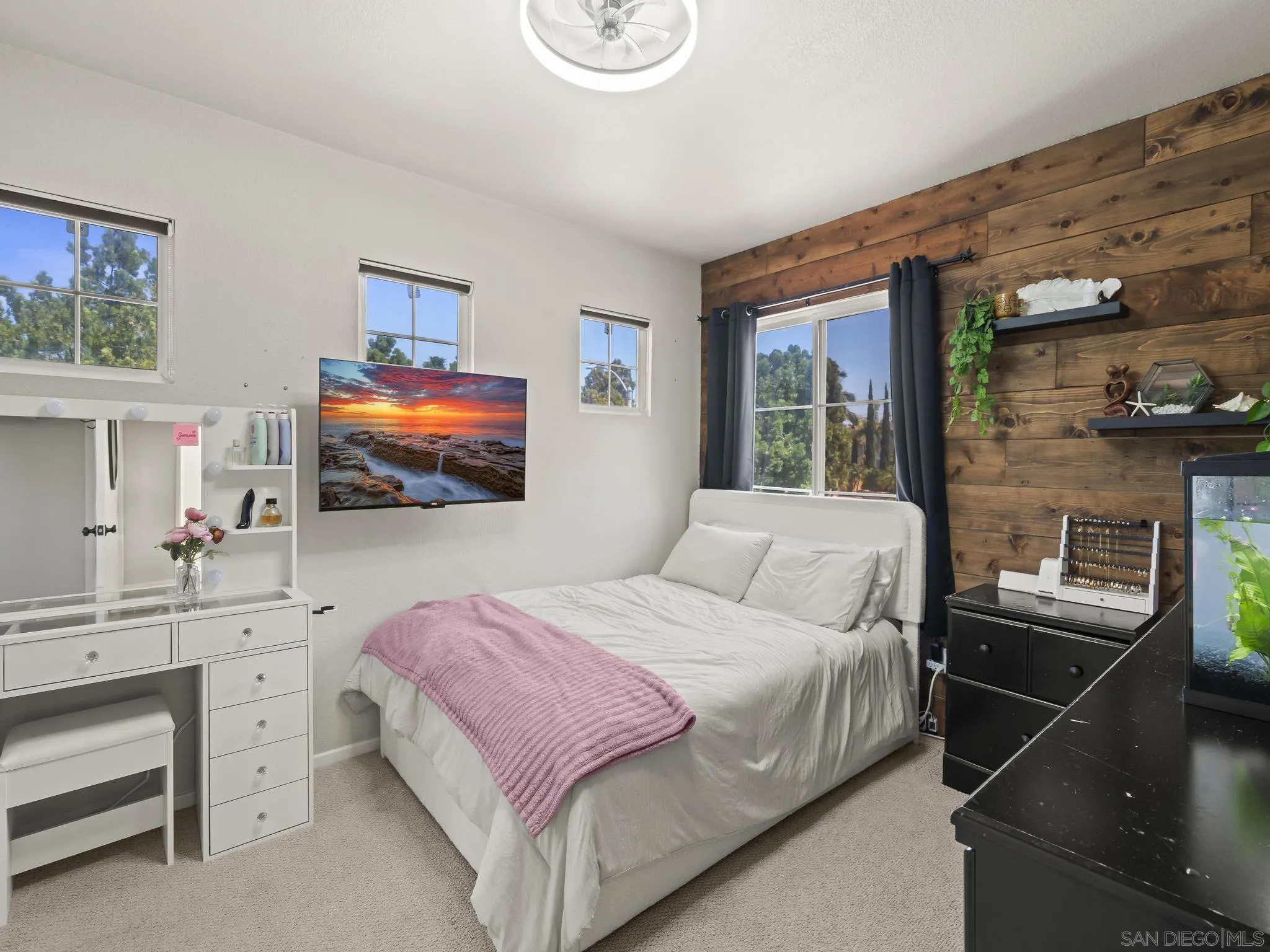 https://cdn.realtyfeed.com/cdn/127/260006861/204603d2880b57f42f0b6f34e50f1708.webp