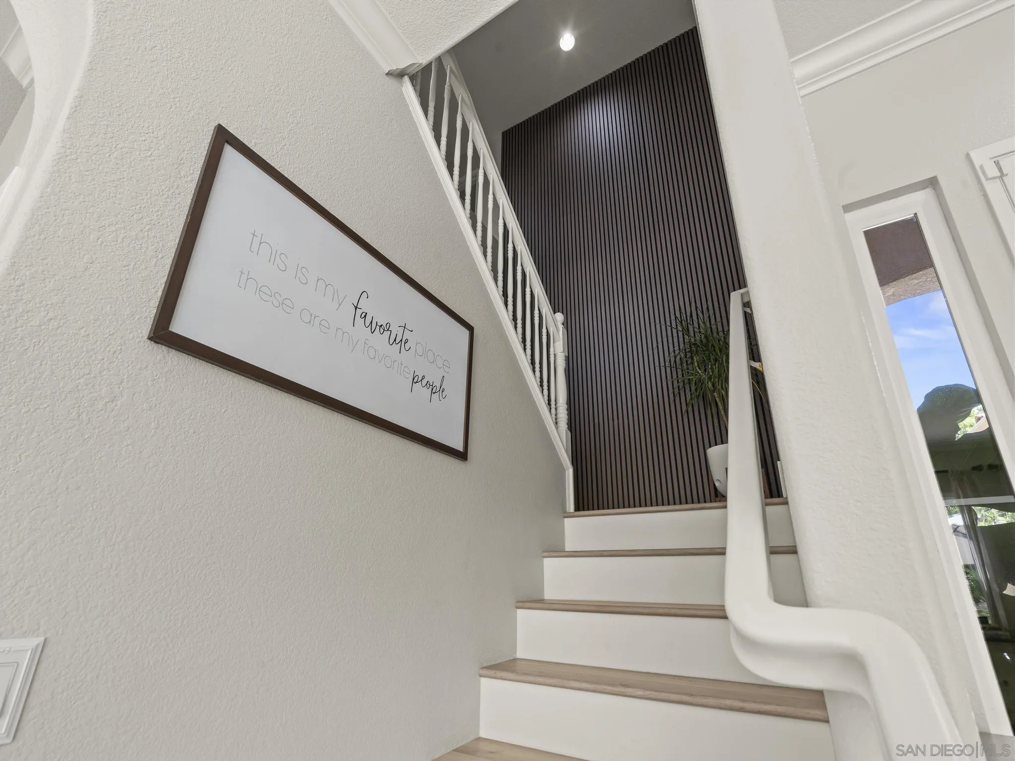 https://cdn.realtyfeed.com/cdn/127/260006861/23d026a733c787be2531980897d87f48.webp
