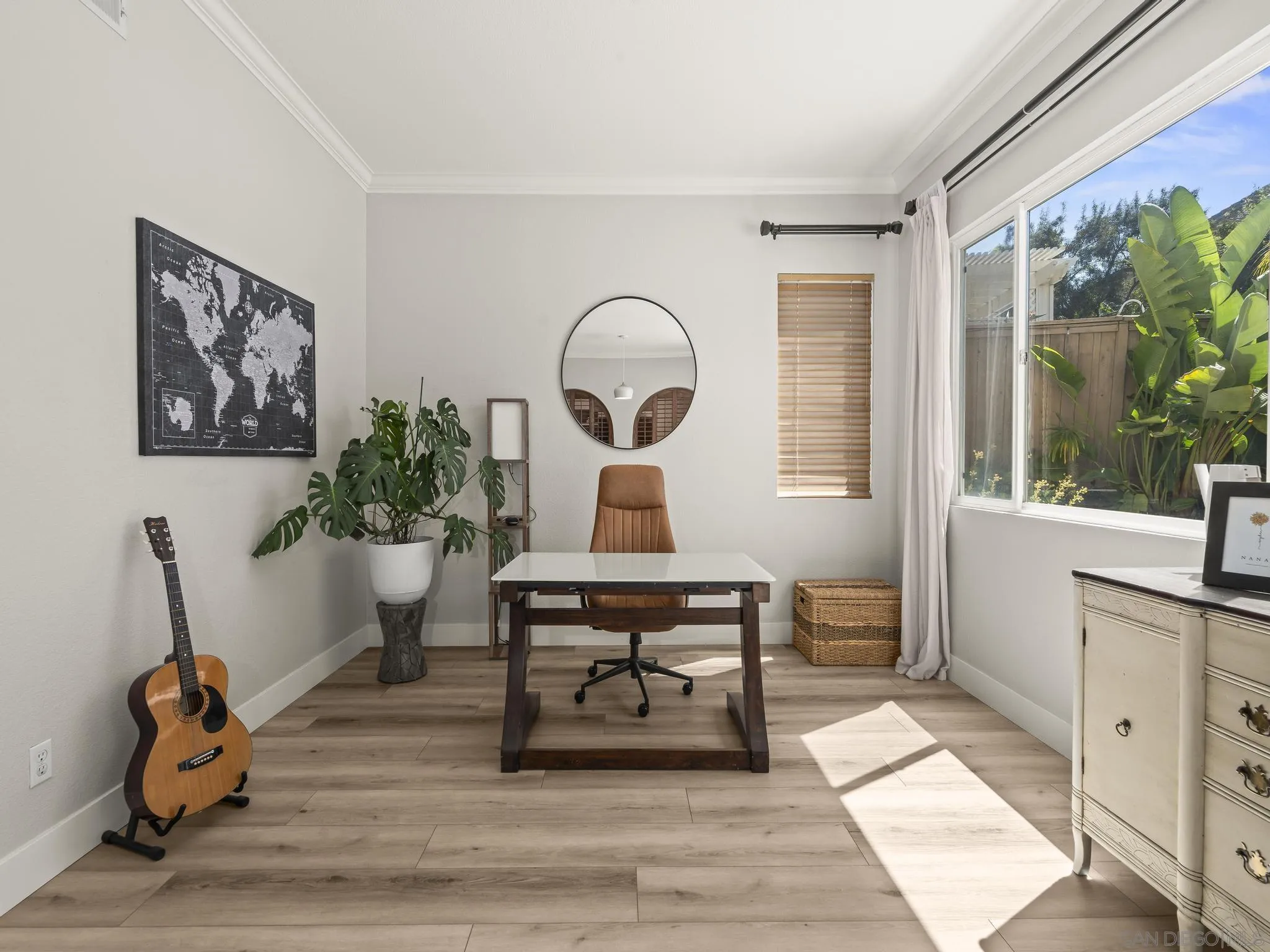 https://cdn.realtyfeed.com/cdn/127/260006861/44af3f4a538839bd5083035a8d04b9e5.webp
