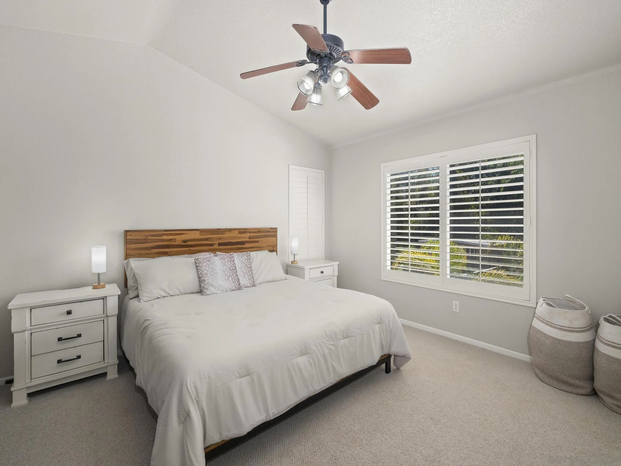 https://cdn.realtyfeed.com/cdn/127/260006861/852e610ba64261fb9cf920bfd6df53e7.webp