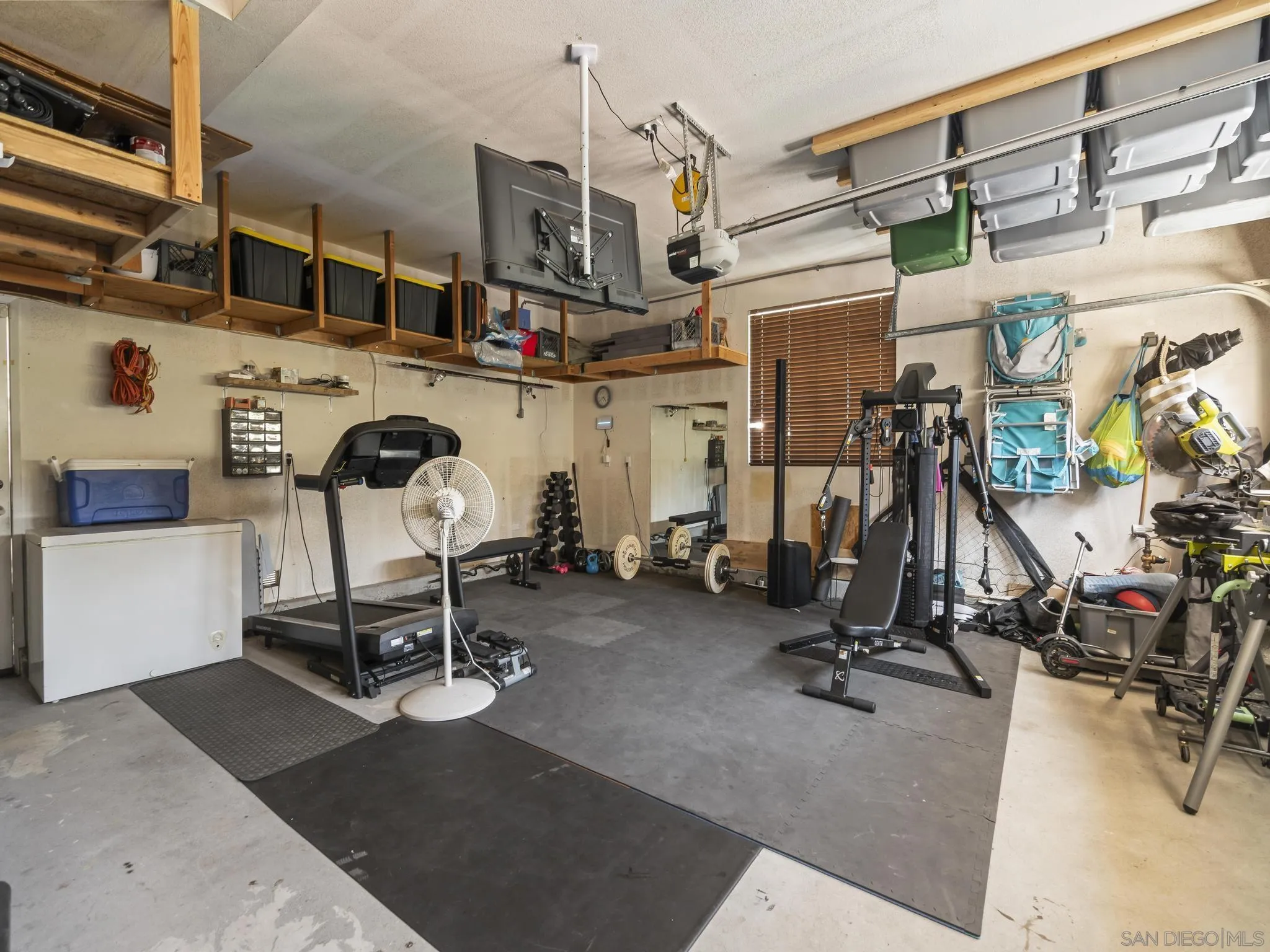 https://cdn.realtyfeed.com/cdn/127/260006861/c21729762745750ddc63145159d788d9.webp