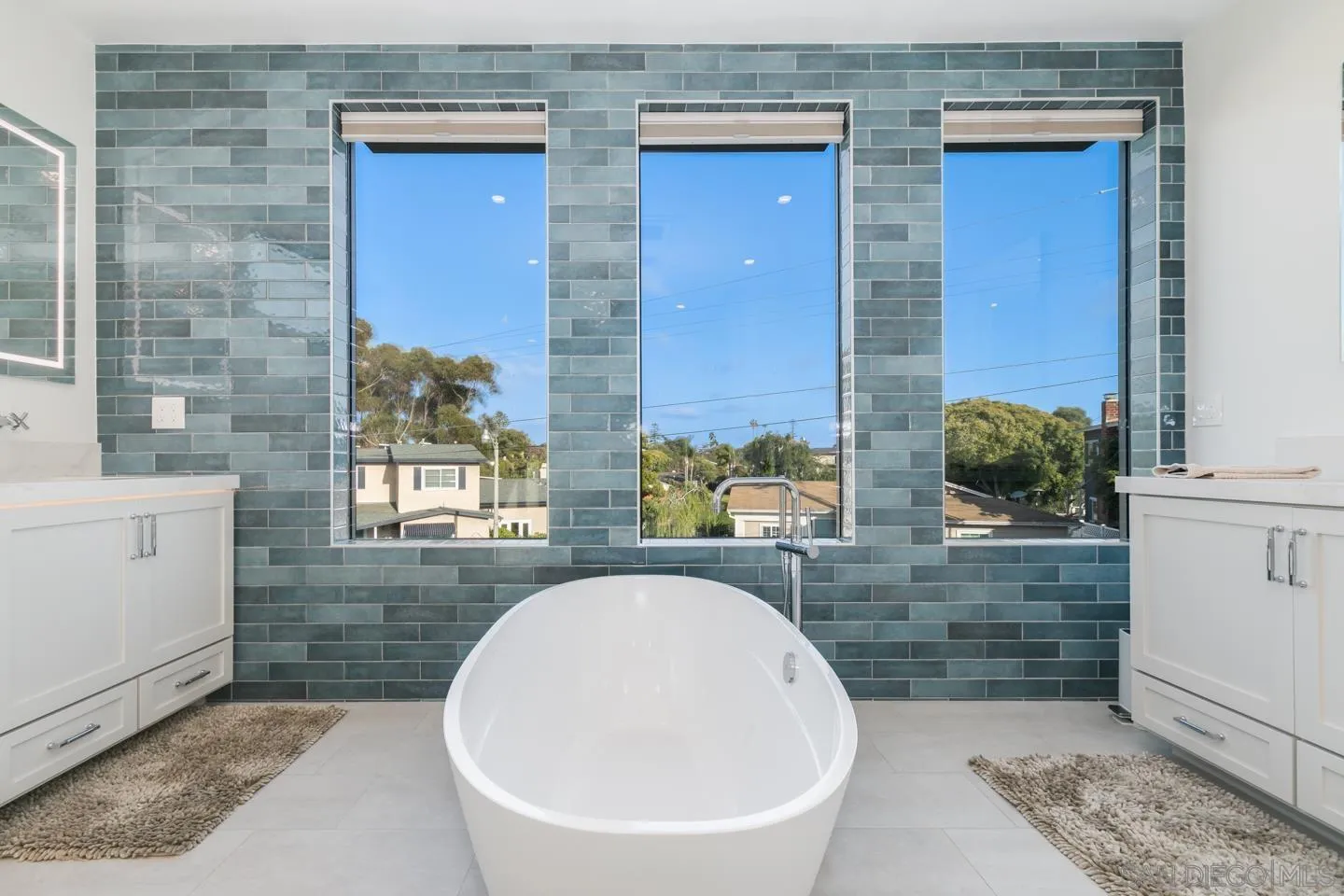 https://cdn.realtyfeed.com/cdn/127/260006868/87d0018fcf96cbf9f90349c627333073.webp