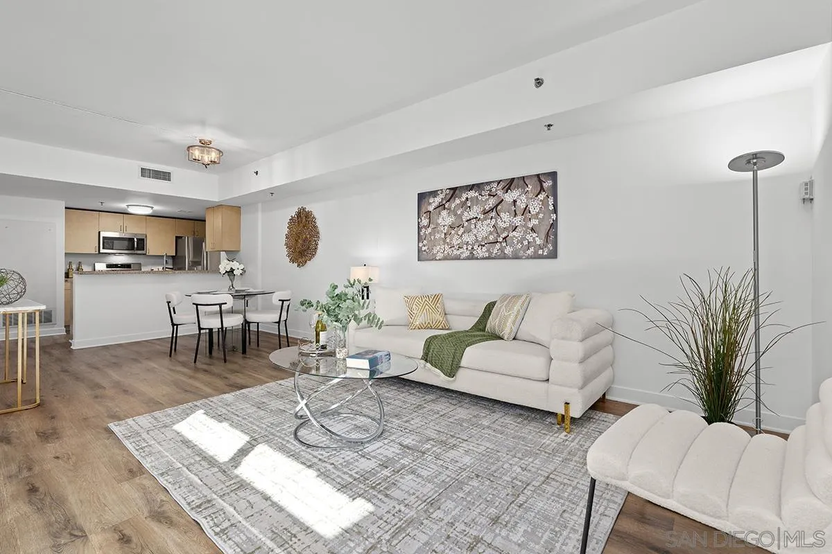https://cdn.realtyfeed.com/cdn/127/260006870/1d1f054d7904a5741b8b48a2045864ae.webp