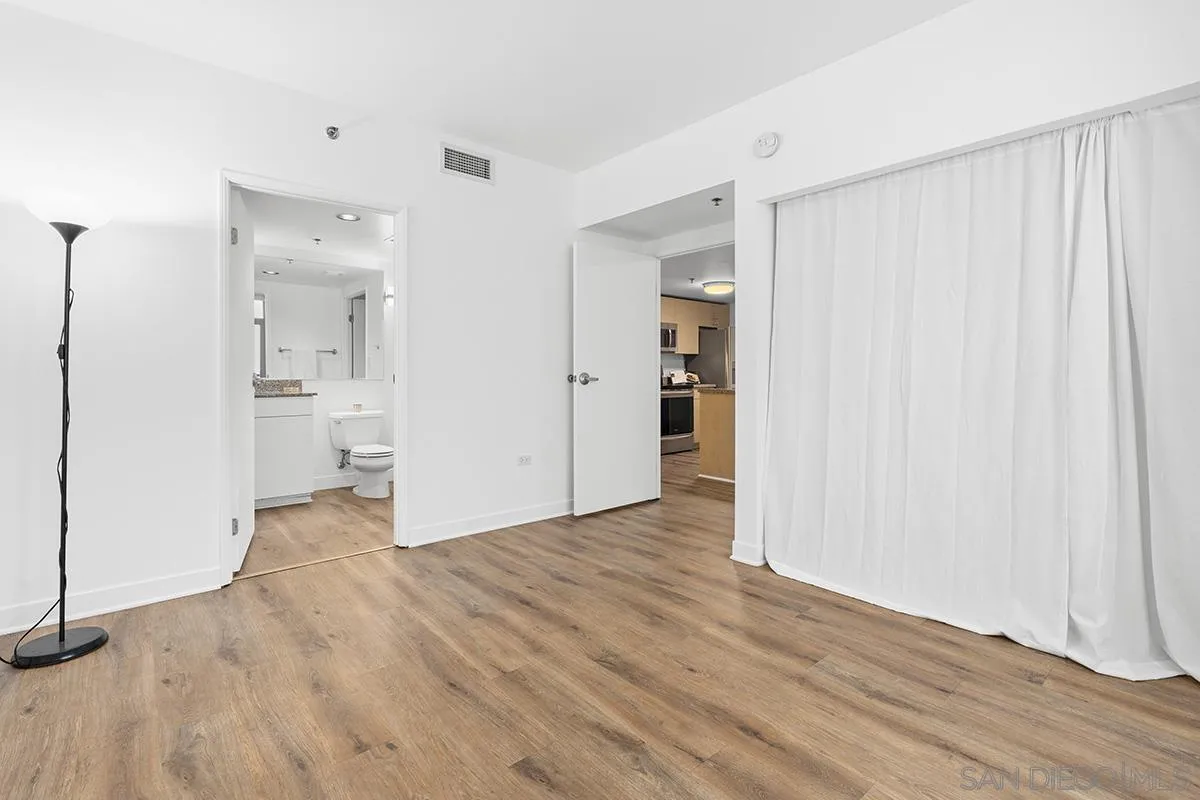 https://cdn.realtyfeed.com/cdn/127/260006870/88e229b5d9401cedf832379a070464f4.webp