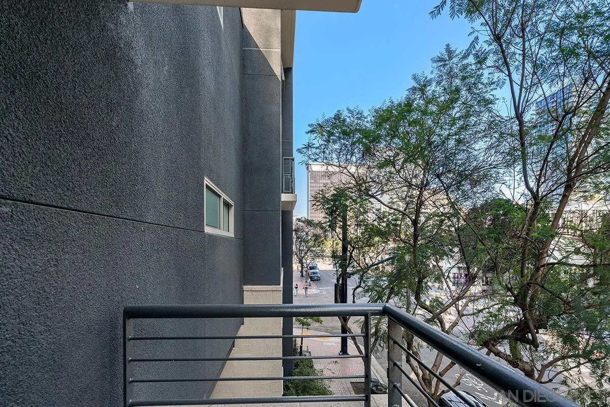 https://cdn.realtyfeed.com/cdn/127/260006870/b7d670c73d1c58f8b385ca0c5975c5c8.webp