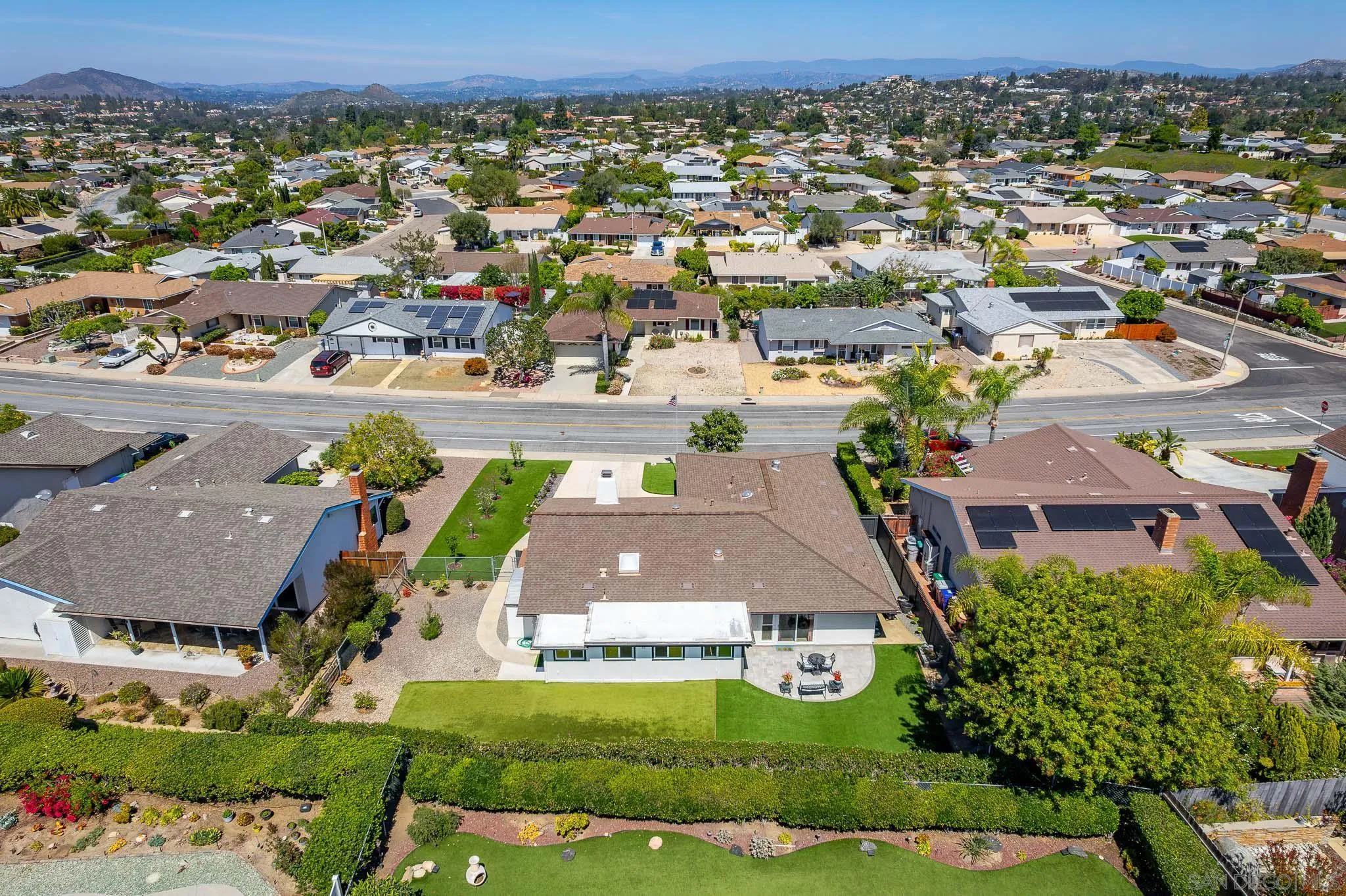 https://cdn.realtyfeed.com/cdn/127/260006884/b2c35b21cbc7f7fc3b4c084ad50083eb.webp