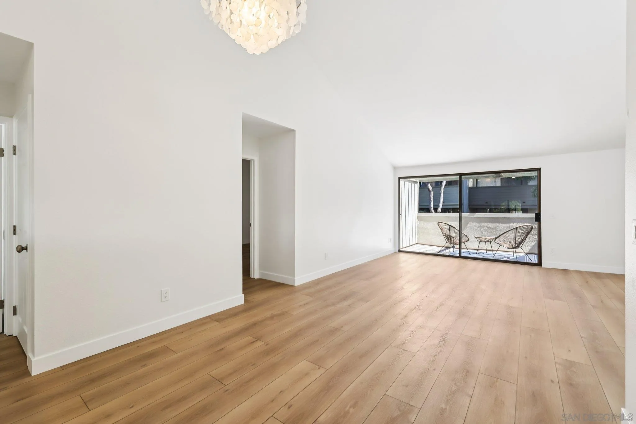 https://cdn.realtyfeed.com/cdn/127/260006885/0929c95772f6c394336fbd026b7273ae.webp