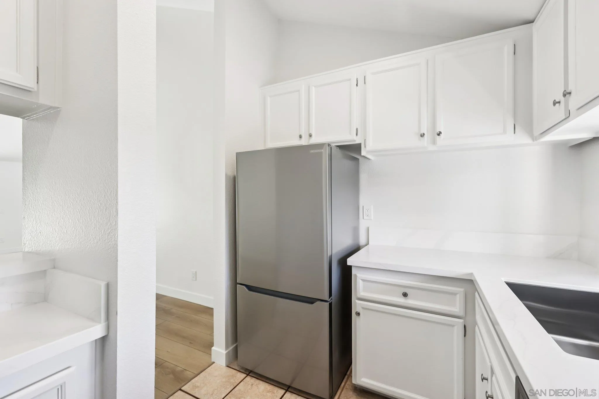 https://cdn.realtyfeed.com/cdn/127/260006885/0e60d4cb484fa9b7cf4695f78c86a935.webp