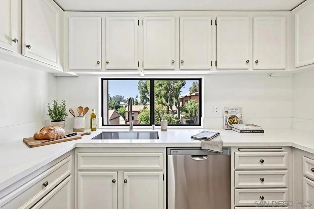 Photo #11: 260006885 Listing: Photo #11