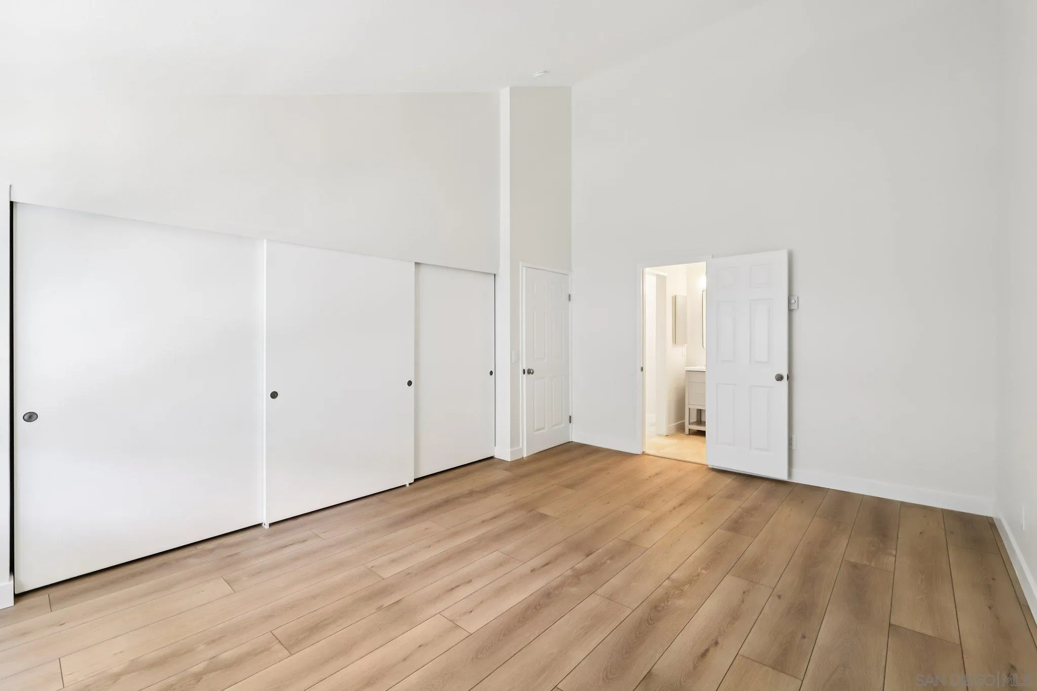 https://cdn.realtyfeed.com/cdn/127/260006885/54ff5dacae62a5b6d746ff46aaa00632.webp