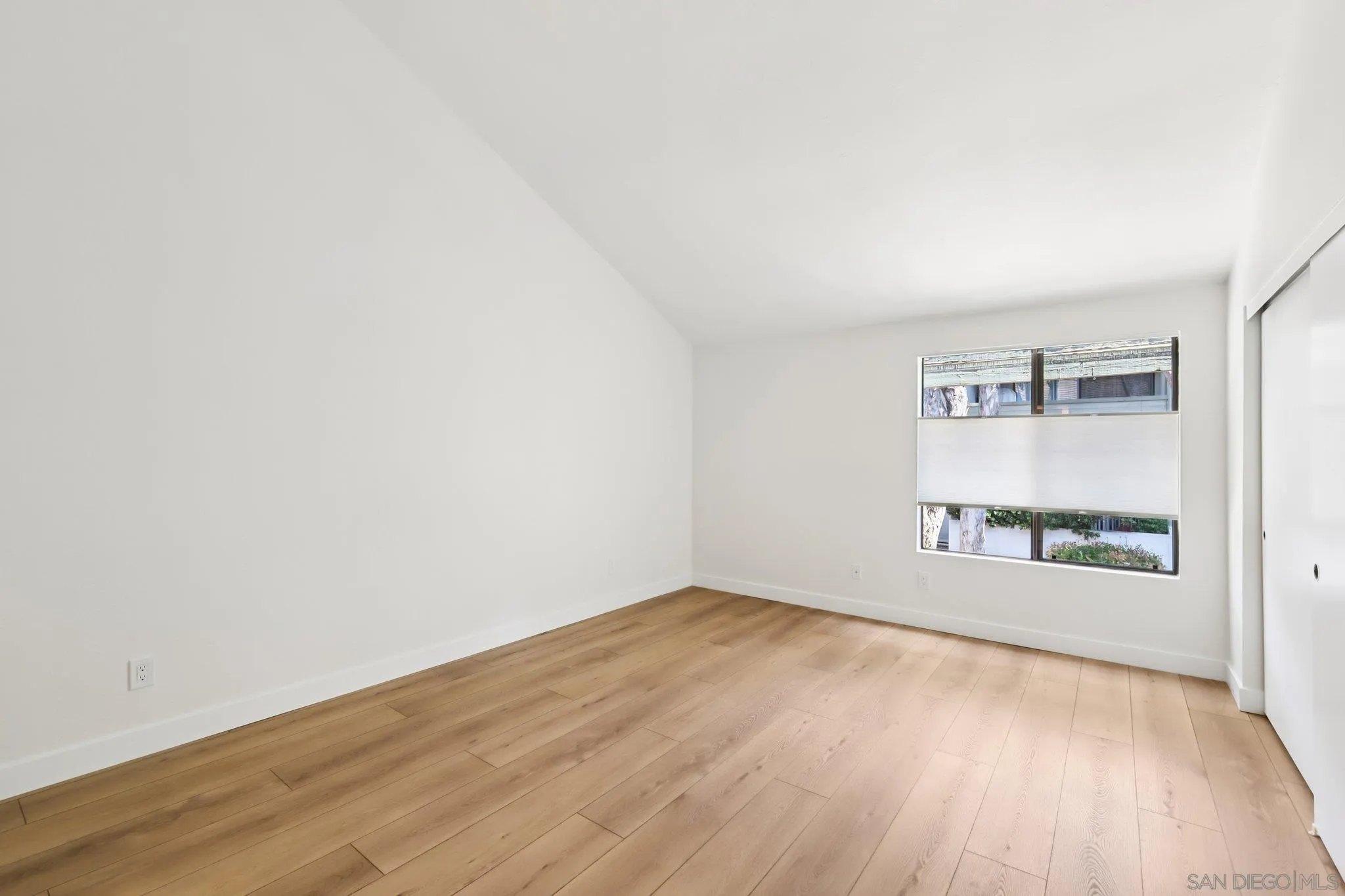 https://cdn.realtyfeed.com/cdn/127/260006885/84865ba446063759f2b0cd735bdd12df.webp
